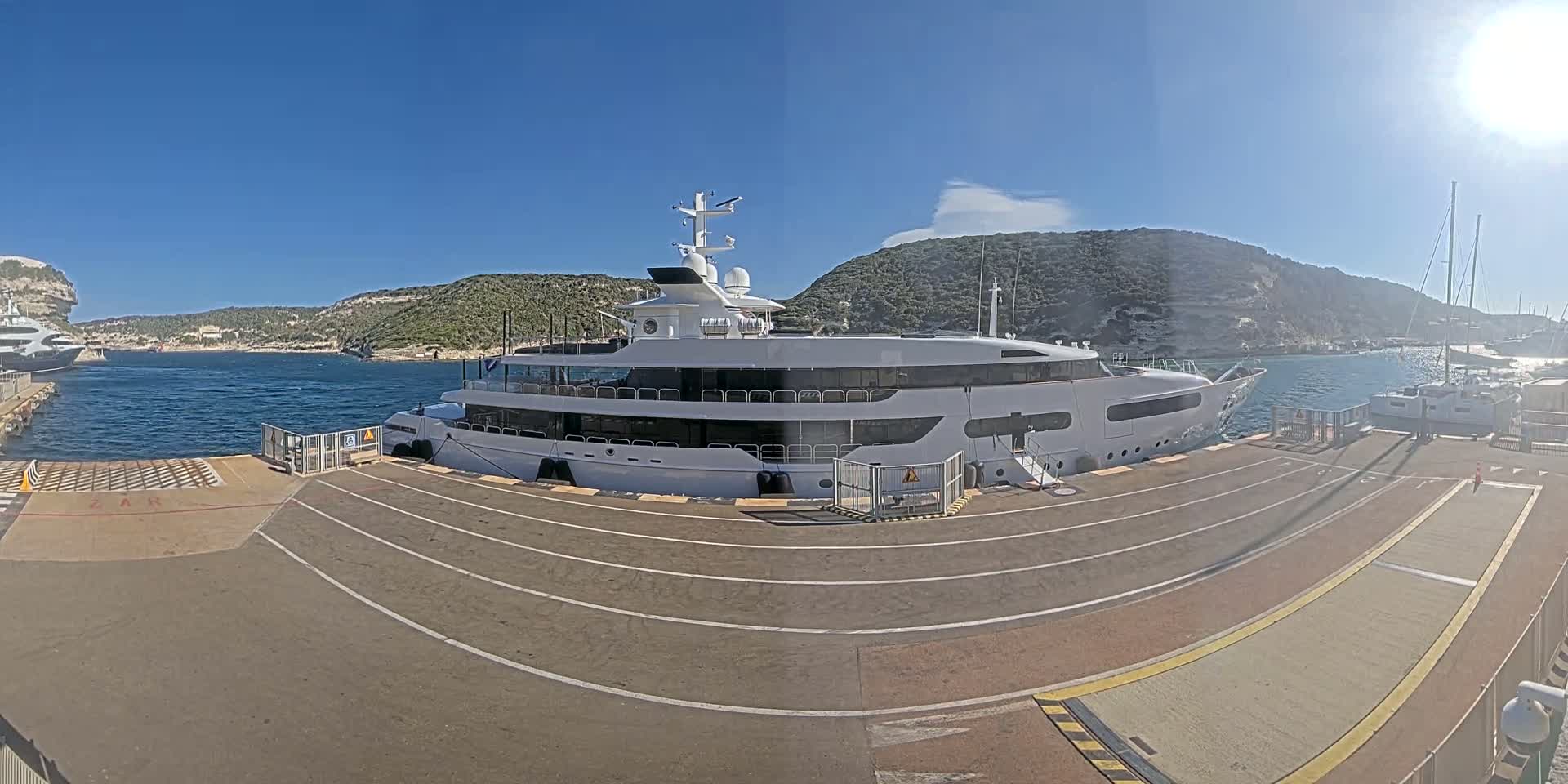 Corsica, Port de Commerce Bonifacio Port Live Cam - Sartene, Corse-du-Sud, Corse , France