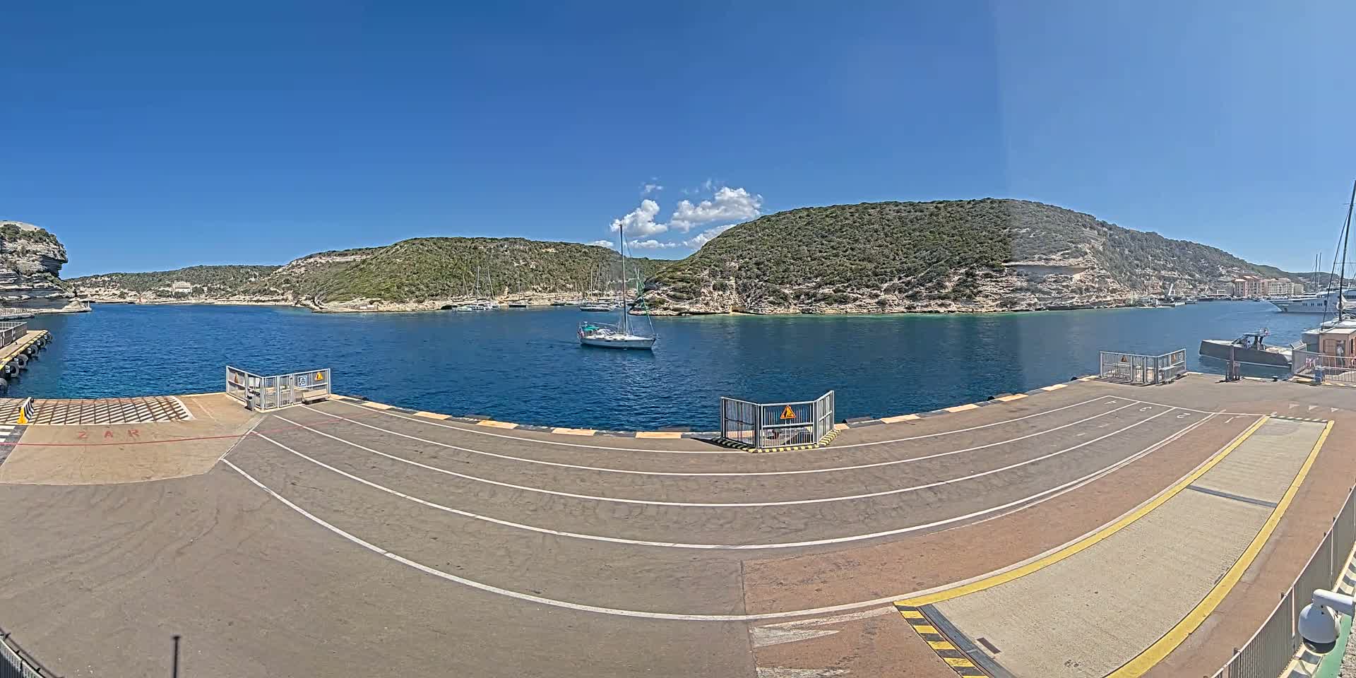 Corsica, Port de Commerce Bonifacio Port Live Cam - Sartene, Corse-du-Sud, Corse , France