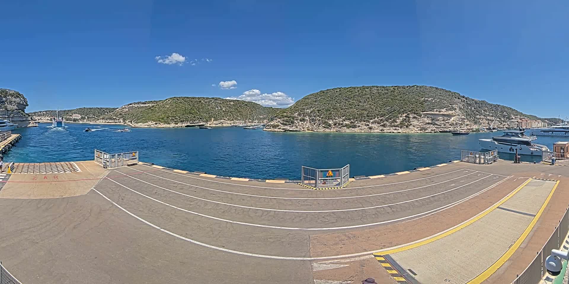 Corsica, Port de Commerce Bonifacio Port Live Cam - Sartene, Corse-du-Sud, Corse , France