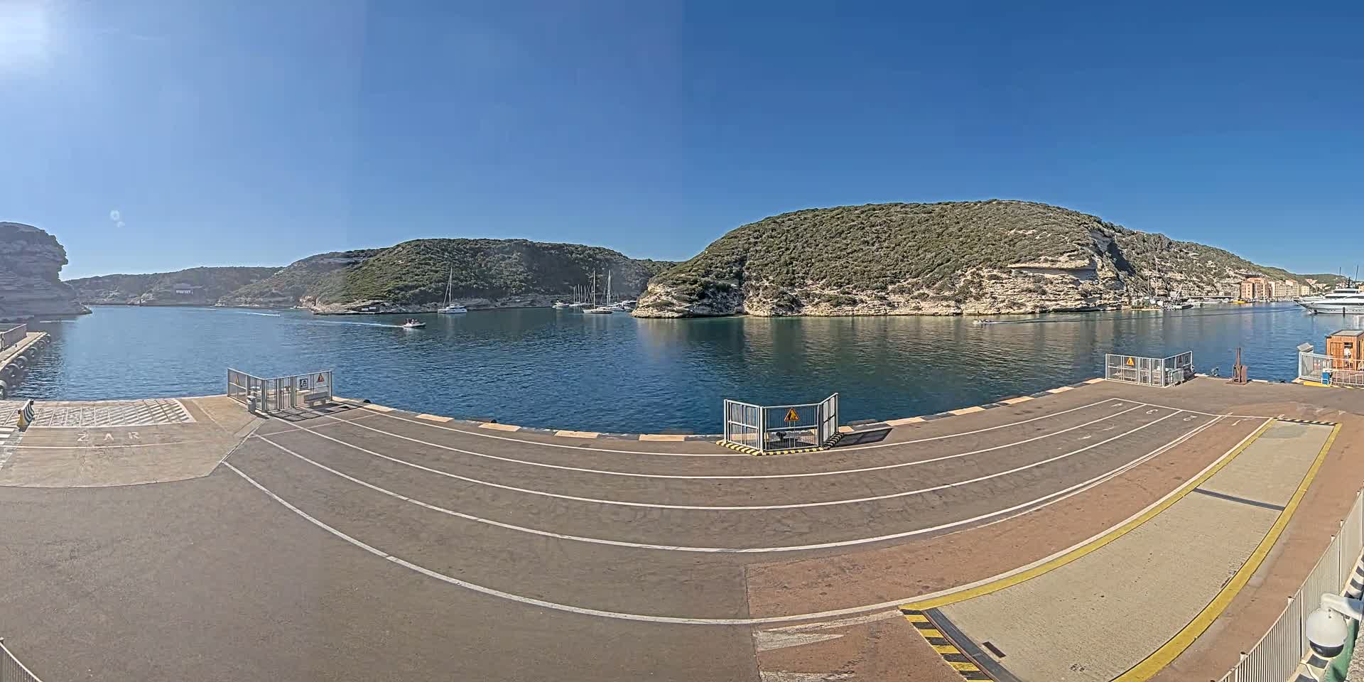 Corsica, Port de Commerce Bonifacio Port Live Cam - Sartene, Corse-du-Sud, Corse , France