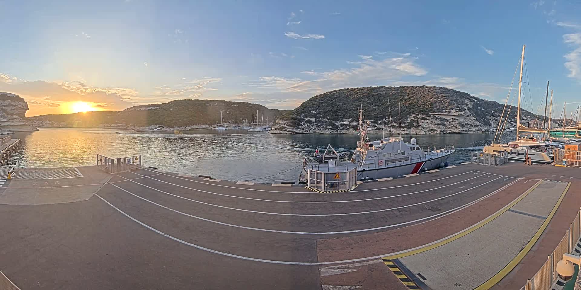 Corsica, Port de Commerce Bonifacio Port Live Cam - Sartene, Corse-du-Sud, Corse , France