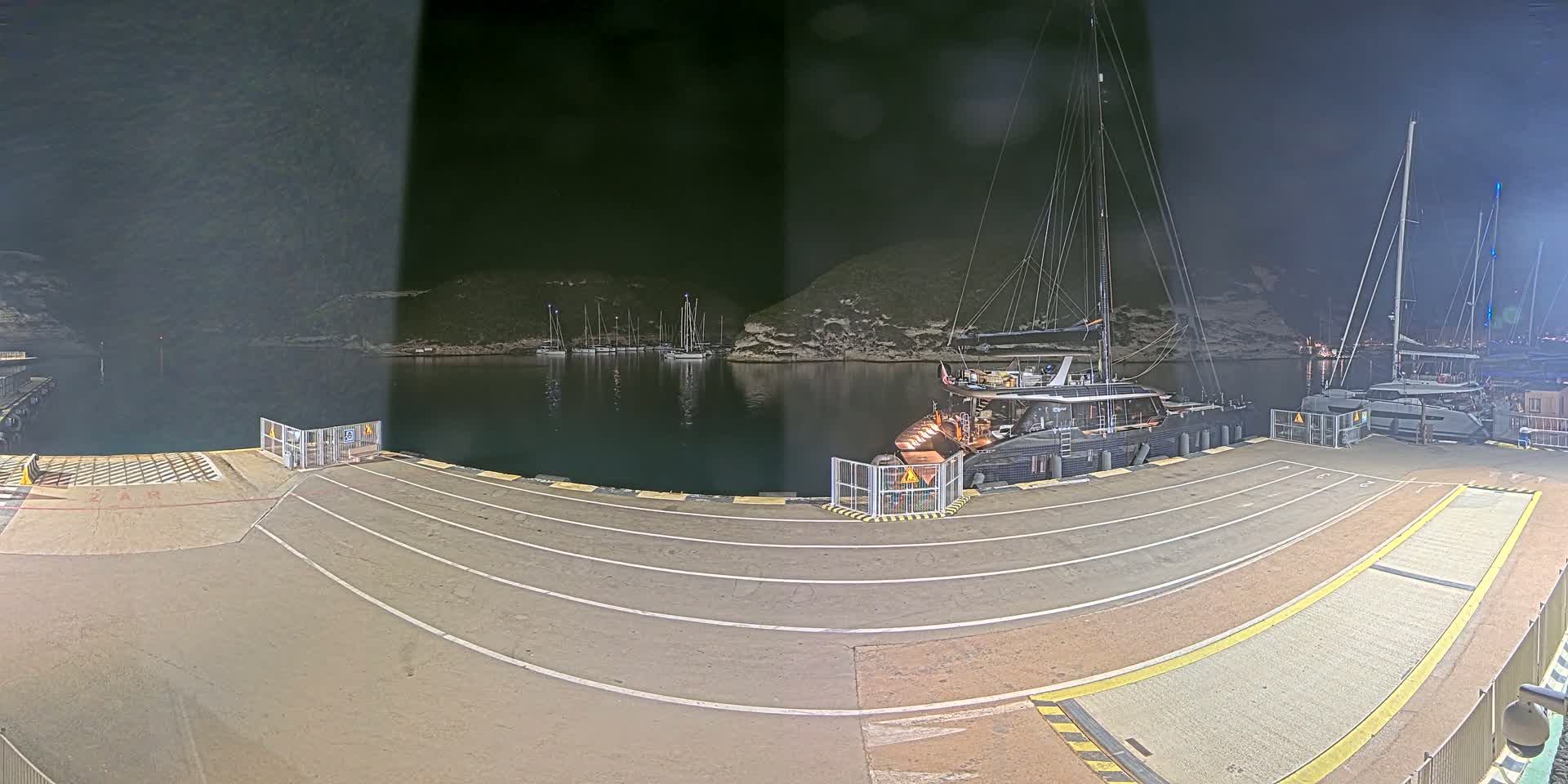 Corsica, Port de Commerce Bonifacio Port Live Cam - Sartene, Corse-du-Sud, Corse , France