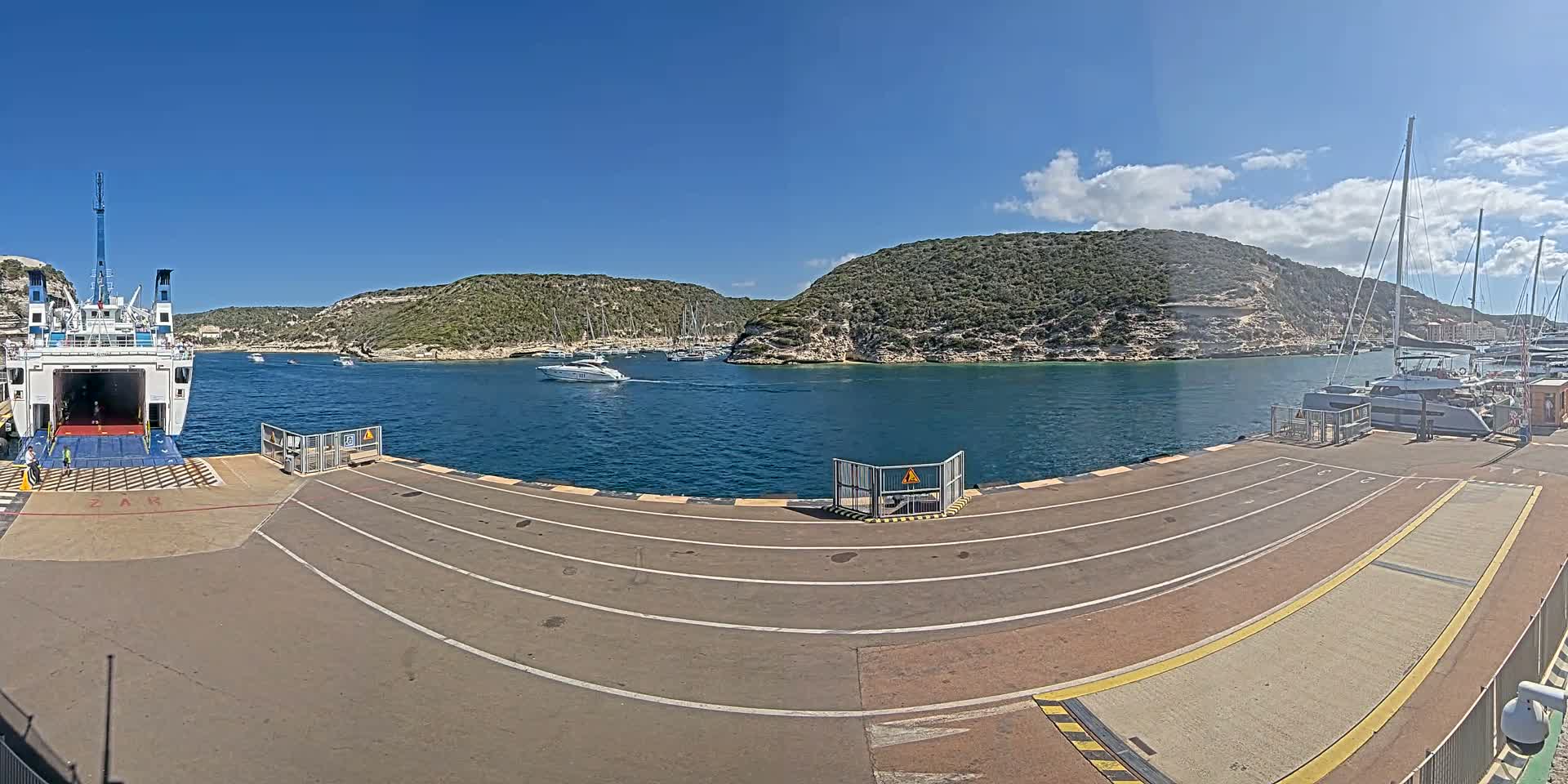 Corsica, Port de Commerce Bonifacio Port Live Cam - Sartene, Corse-du-Sud, Corse , France