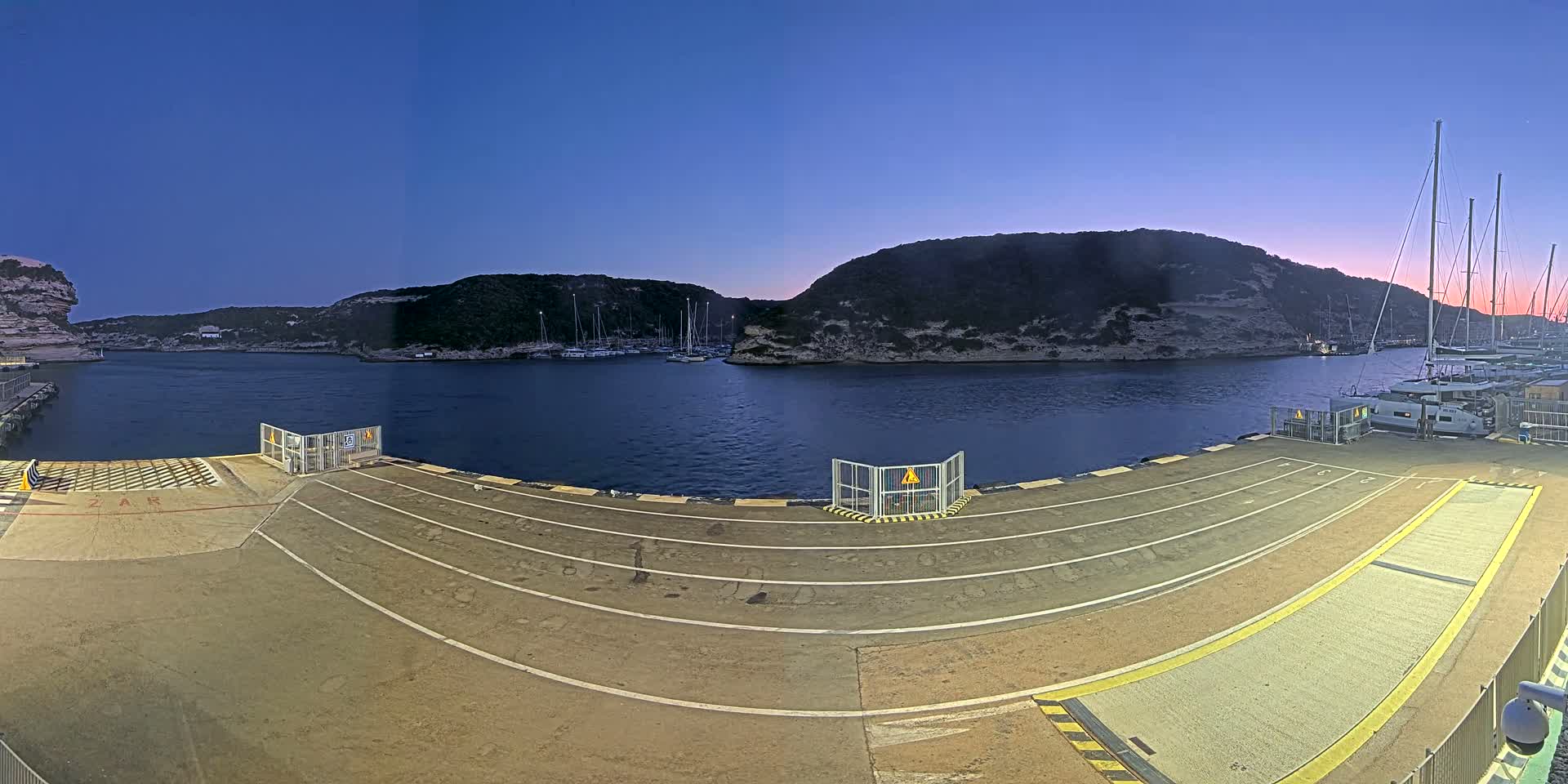 Corsica, Port de Commerce Bonifacio Port Live Cam - Sartene, Corse-du-Sud, Corse , France
