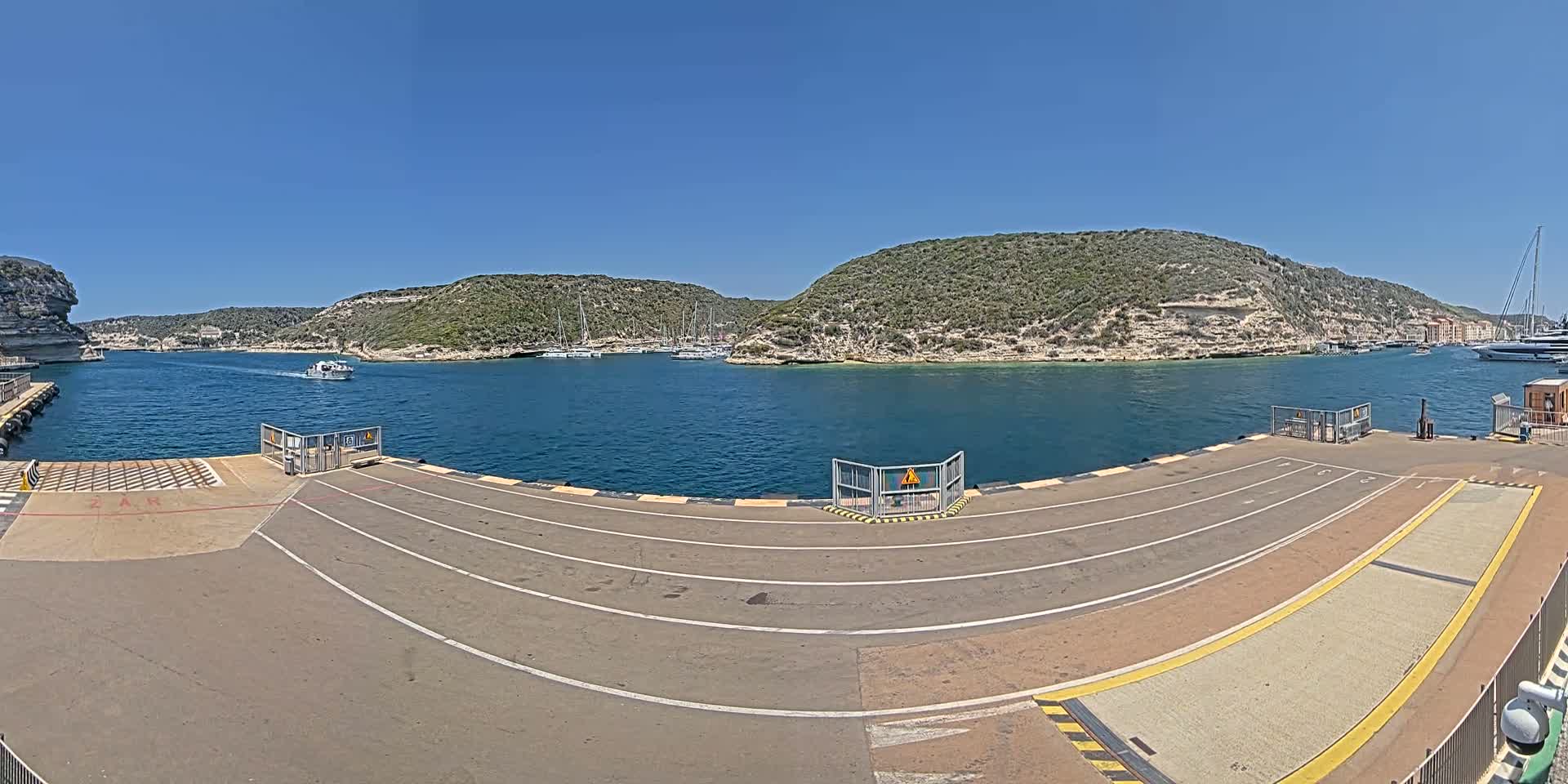 Corsica, Port de Commerce Bonifacio Port Live Cam - Sartene, Corse-du-Sud, Corse , France
