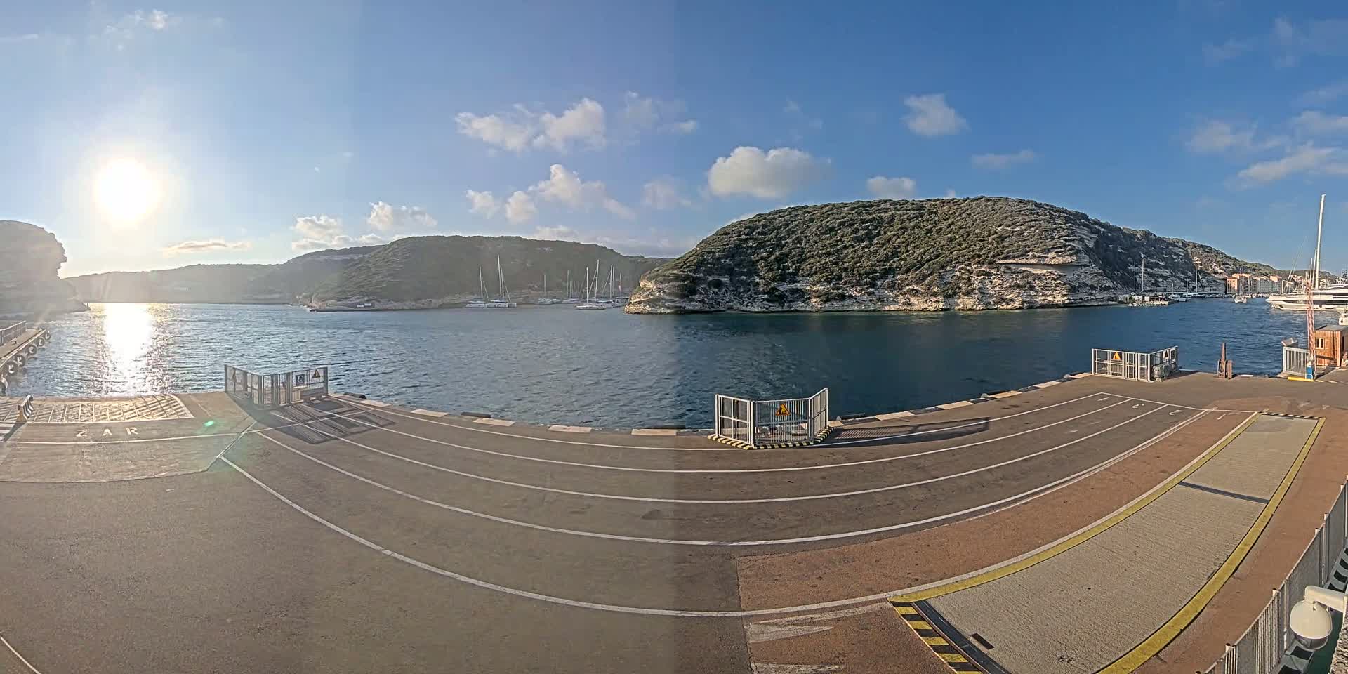 Corsica, Port de Commerce Bonifacio Port Live Cam - Sartene, Corse-du-Sud, Corse , France
