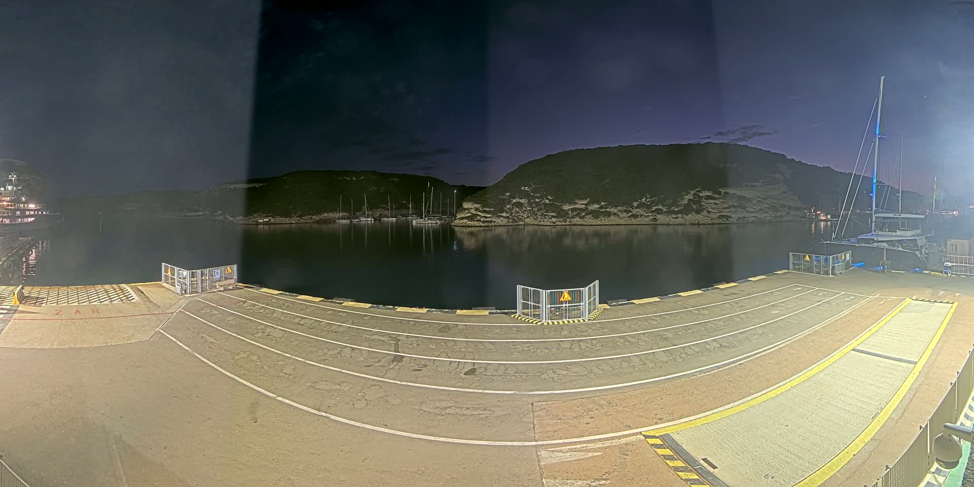 Corsica, Port de Commerce Bonifacio Port Live Cam - Sartene, Corse-du-Sud, Corse , France