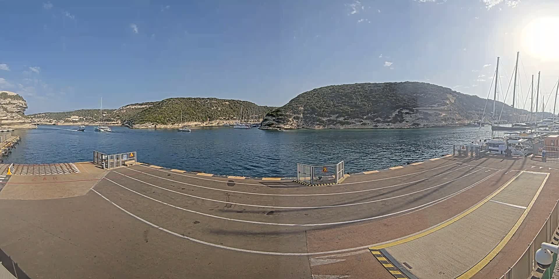 Corsica, Port de Commerce Bonifacio Port Live Cam - Sartene, Corse-du-Sud, Corse , France