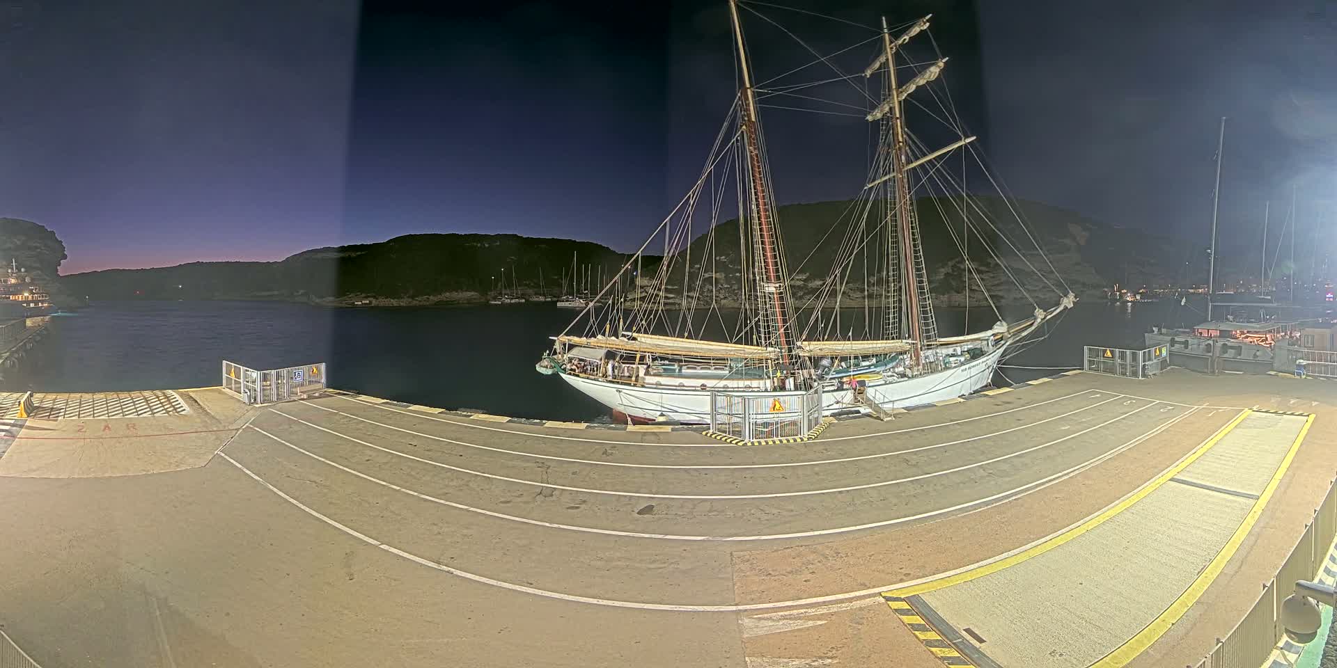 Corsica, Port de Commerce Bonifacio Port Live Cam - Sartene, Corse-du-Sud, Corse , France