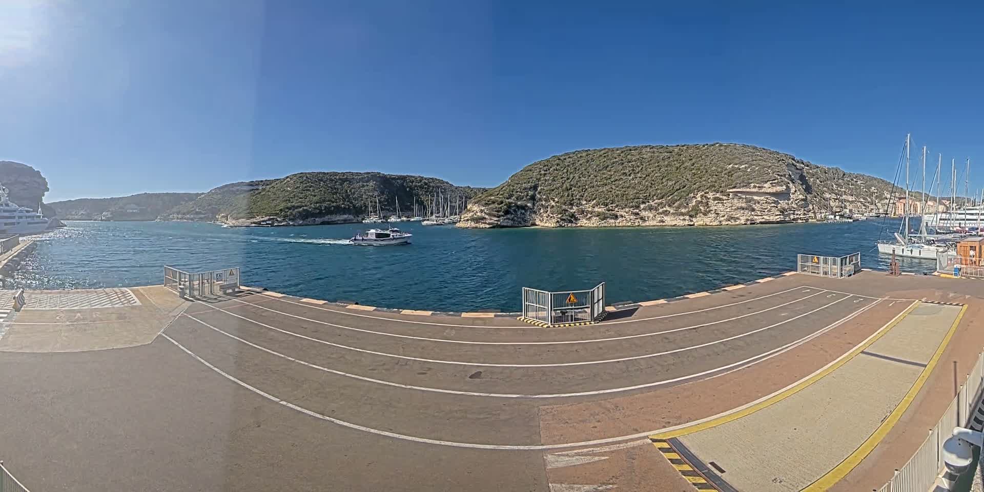 Corsica, Port de Commerce Bonifacio Port Live Cam - Sartene, Corse-du-Sud, Corse , France