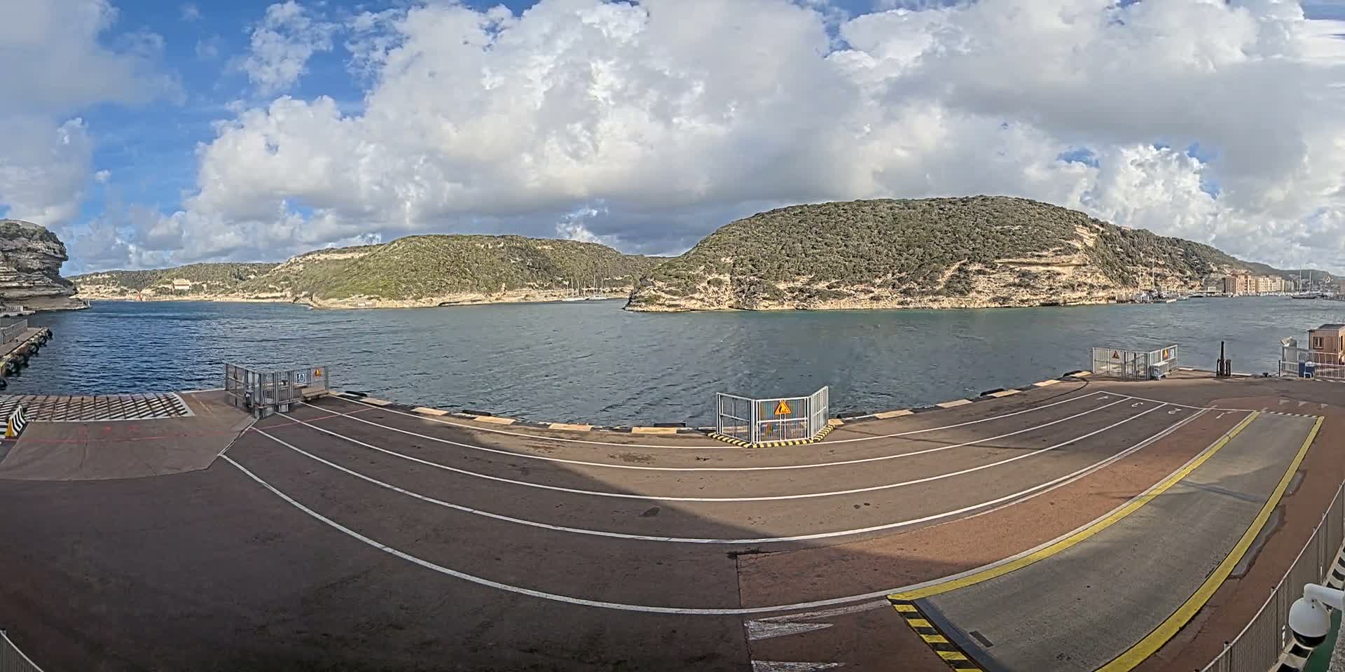 Corsica, Port de Commerce Bonifacio Port Live Cam - Sartene, Corse-du-Sud, Corse , France