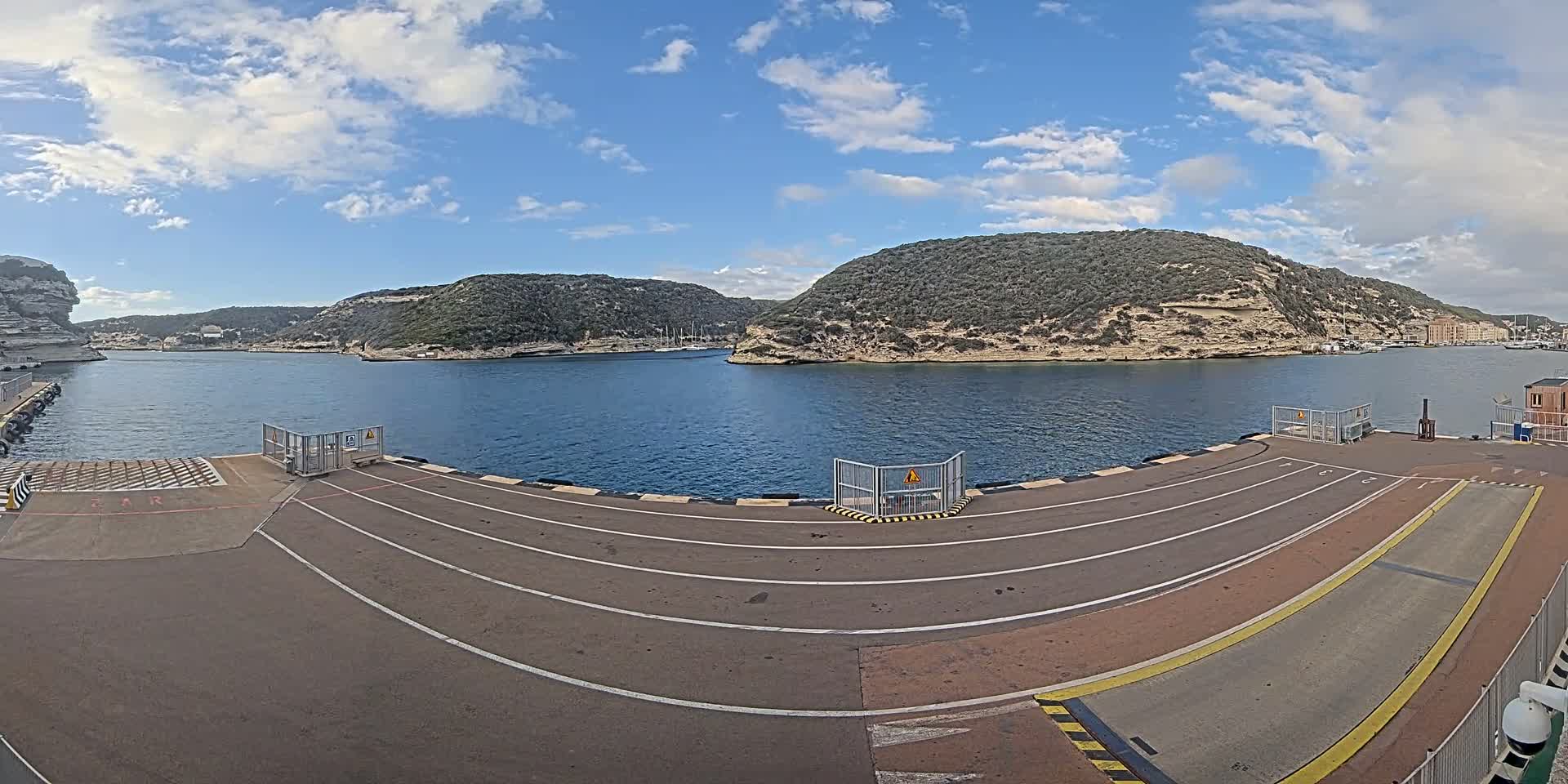 Corsica, Port de Commerce Bonifacio Port Live Cam - Sartene, Corse-du-Sud, Corse , France