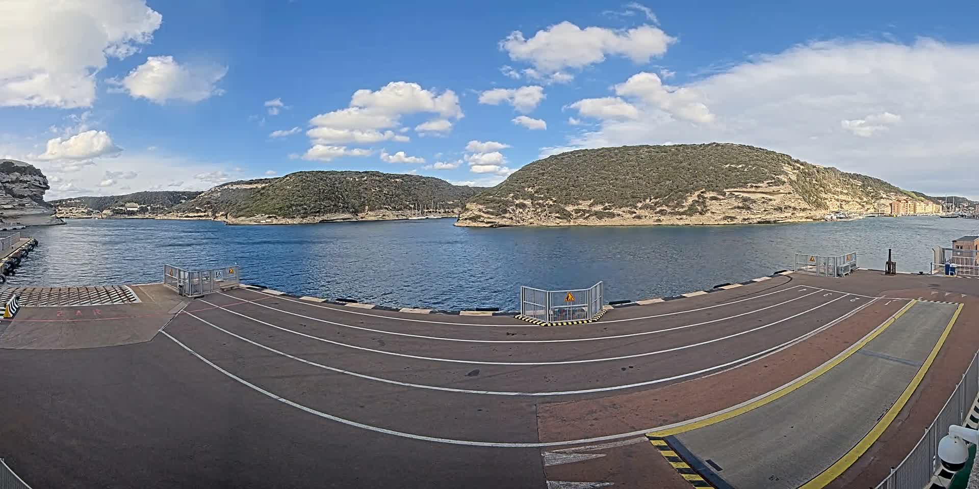 Corsica, Port de Commerce Bonifacio Port Live Cam - Sartene, Corse-du-Sud, Corse , France