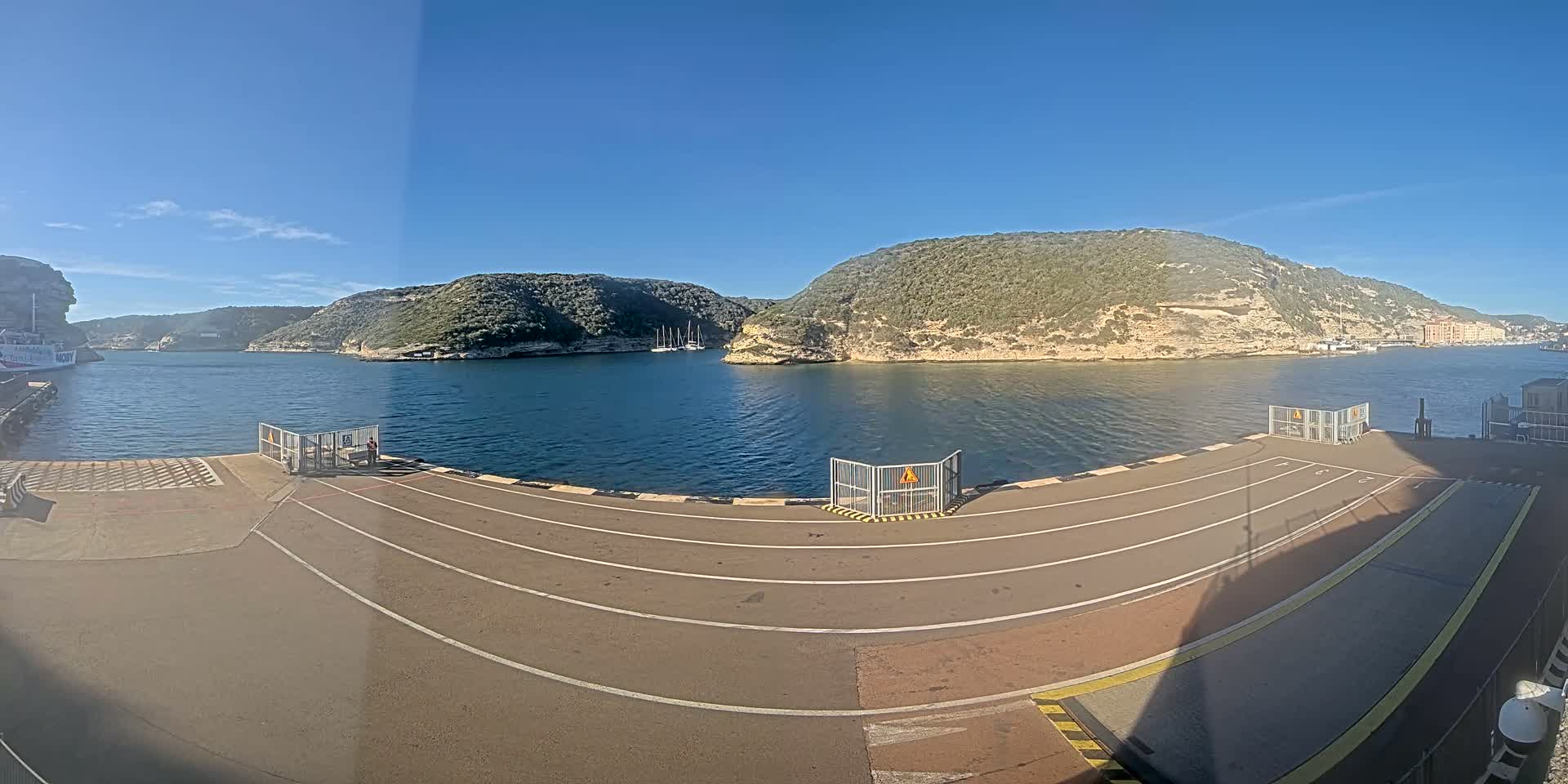Corsica, Port de Commerce Bonifacio Port Live Cam - Sartene, Corse-du-Sud, Corse , France