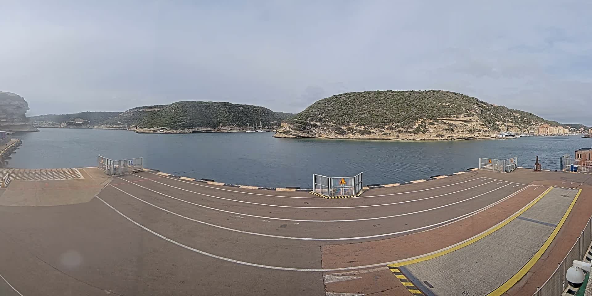 Corsica, Port de Commerce Bonifacio Port Live Cam - Sartene, Corse-du-Sud, Corse , France