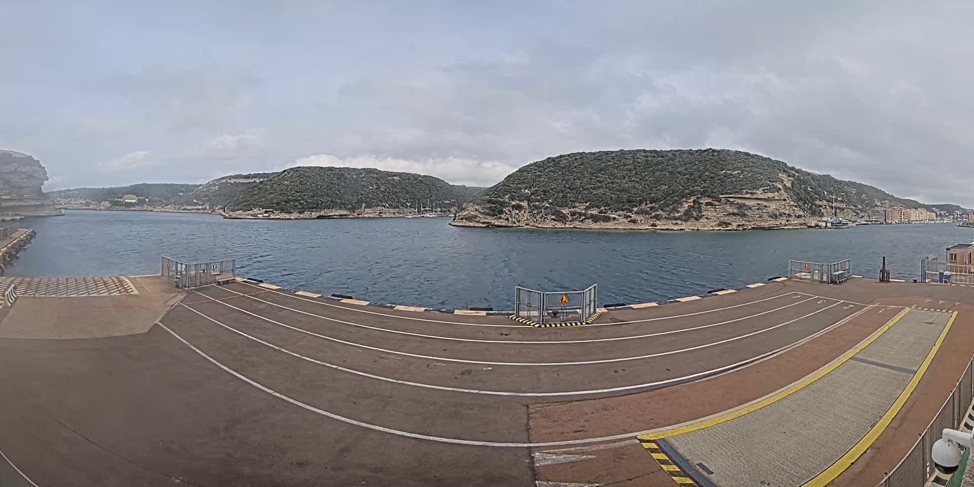 Corsica, Port de Commerce Bonifacio Port Live Cam - Sartene, Corse-du-Sud, Corse , France