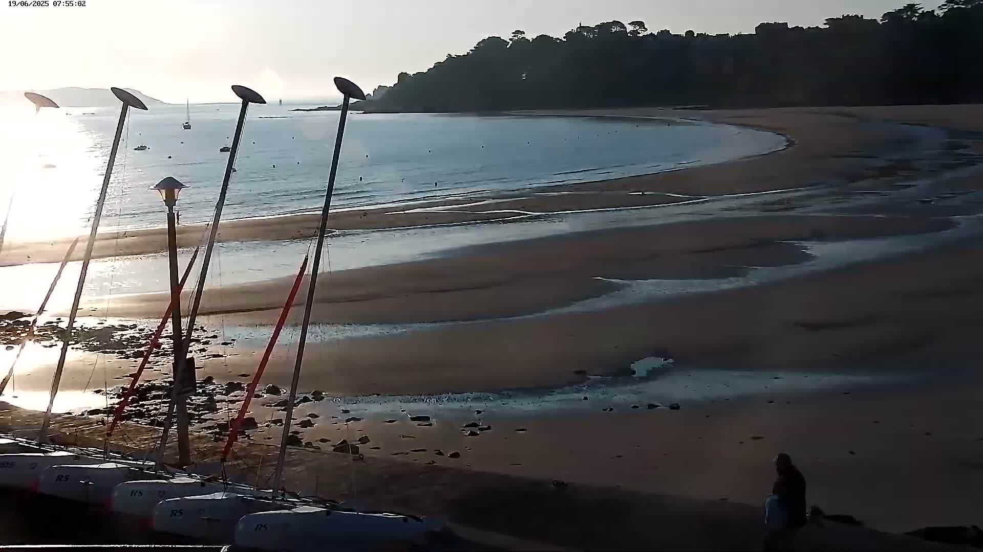 Perros-Guirec Plage de Trestraou Beach Live Cam - Lannion, Cotes-d'Armor, Bretagne, France