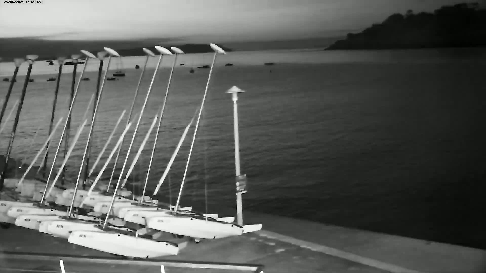 Perros-Guirec Plage de Trestraou Beach Live Cam - Lannion, Cotes-d'Armor, Bretagne, France