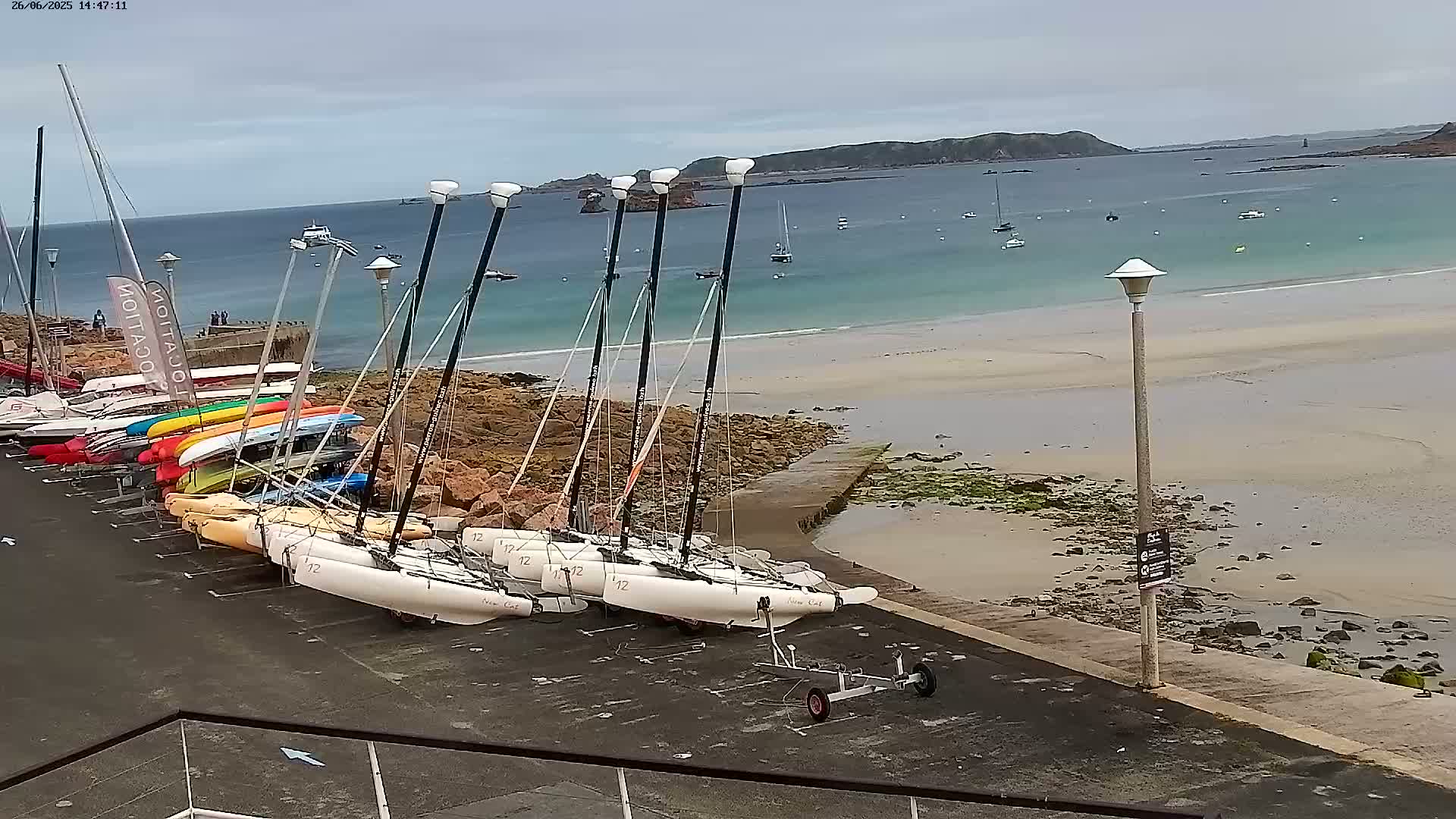 Perros-Guirec Plage de Trestraou Beach Live Cam - Lannion, Cotes-d'Armor, Bretagne, France