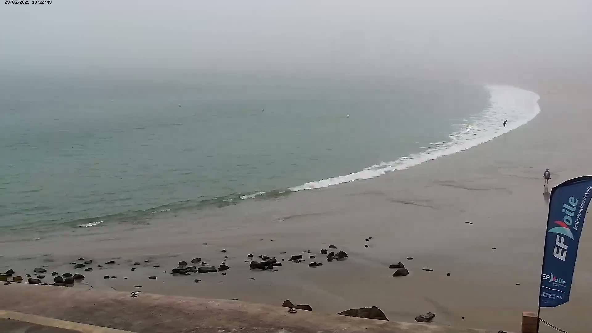 Perros-Guirec Plage de Trestraou Beach Live Cam - Lannion, Cotes-d'Armor, Bretagne, France