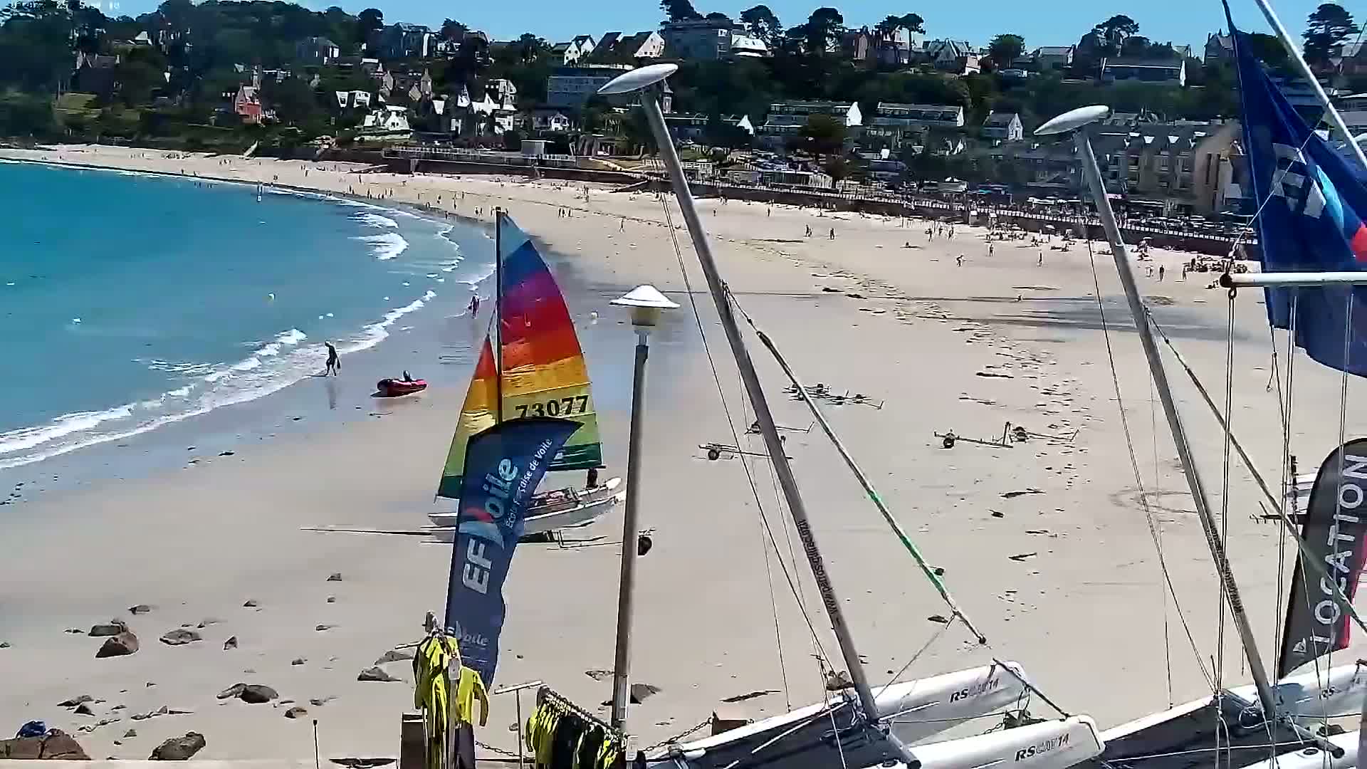 Perros-Guirec Plage de Trestraou Beach Live Cam - Lannion, Cotes-d'Armor, Bretagne, France
