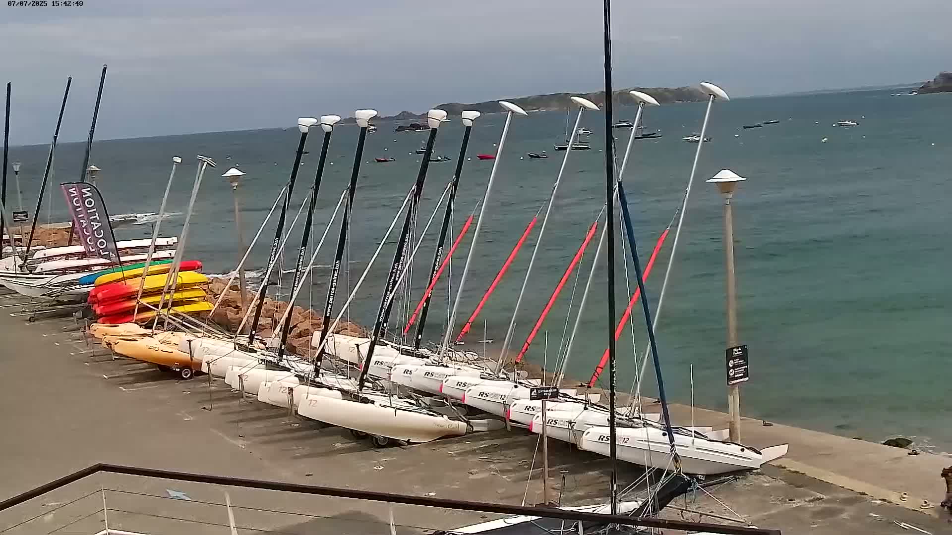 Perros-Guirec Plage de Trestraou Beach Live Cam - Lannion, Cotes-d'Armor, Bretagne, France