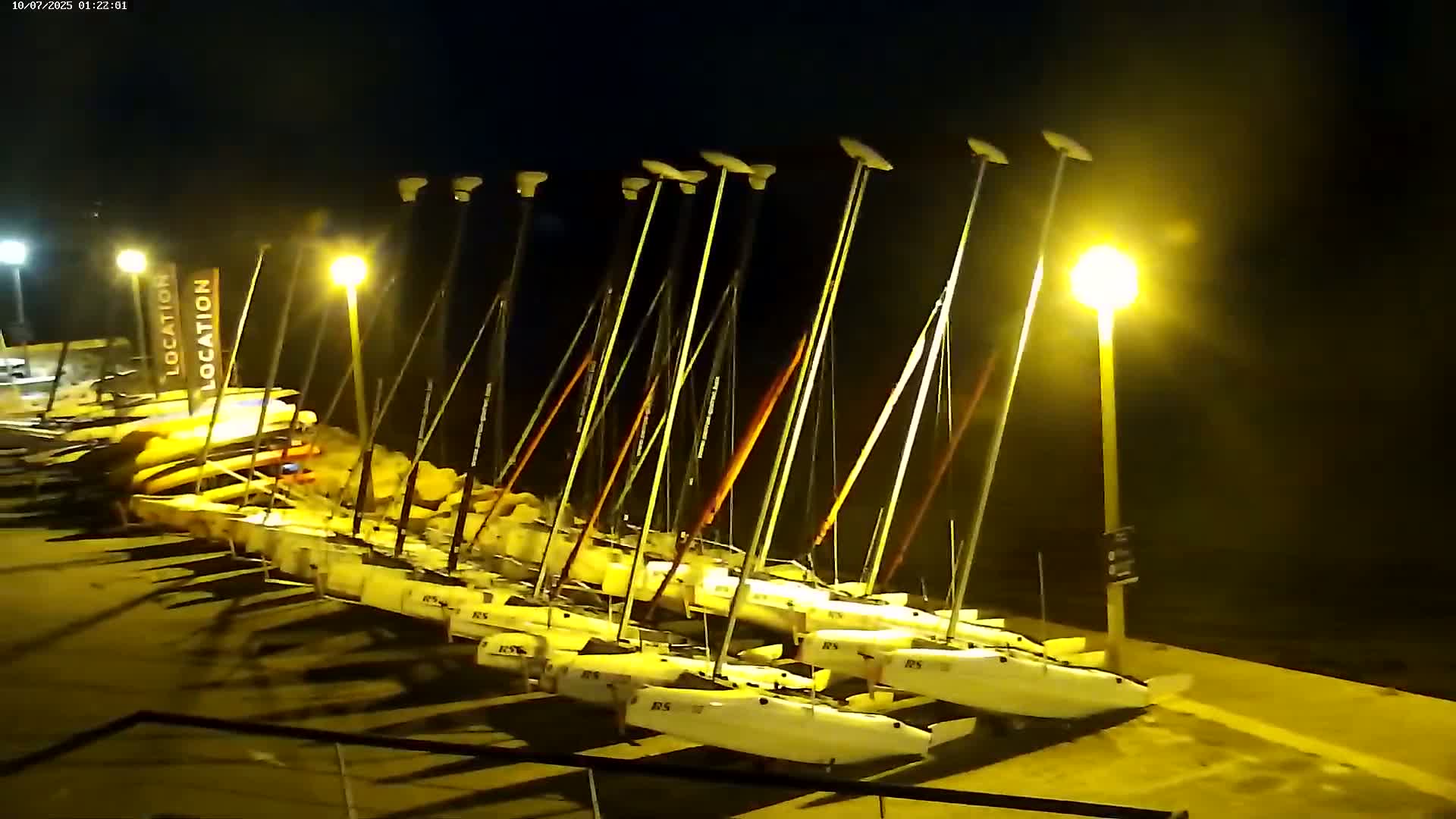 Perros-Guirec Plage de Trestraou Beach Live Cam - Lannion, Cotes-d'Armor, Bretagne, France