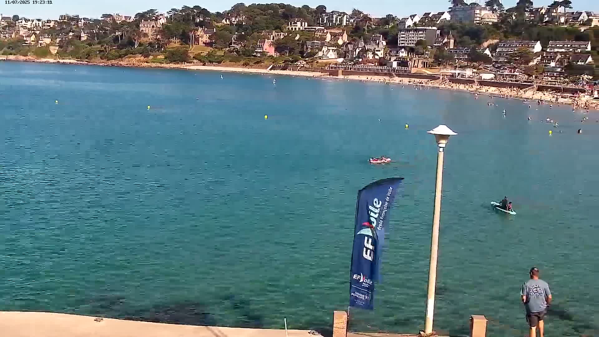 Perros-Guirec Plage de Trestraou Beach Live Cam - Lannion, Cotes-d'Armor, Bretagne, France
