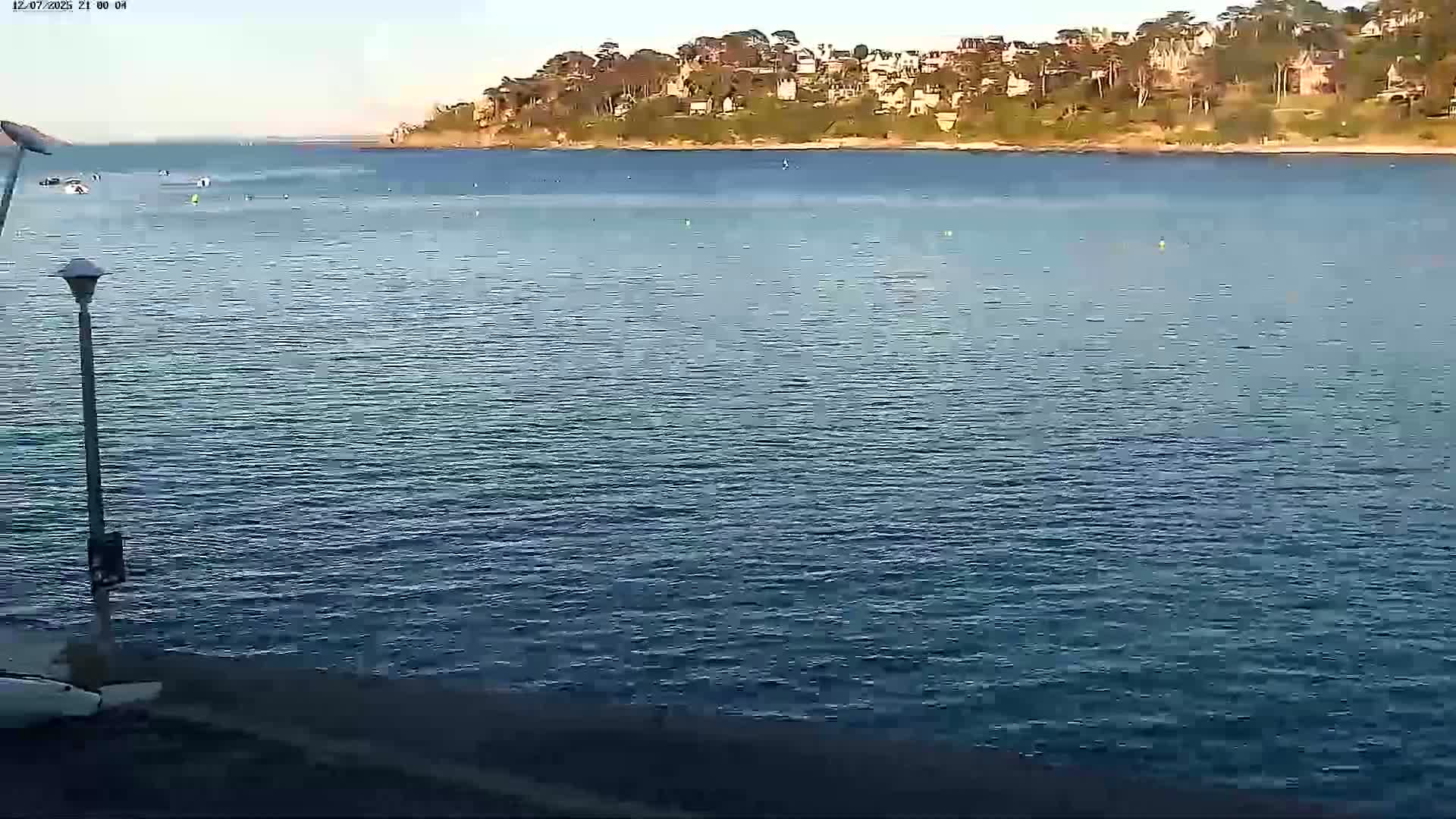 Perros-Guirec Plage de Trestraou Beach Live Cam - Lannion, Cotes-d'Armor, Bretagne, France