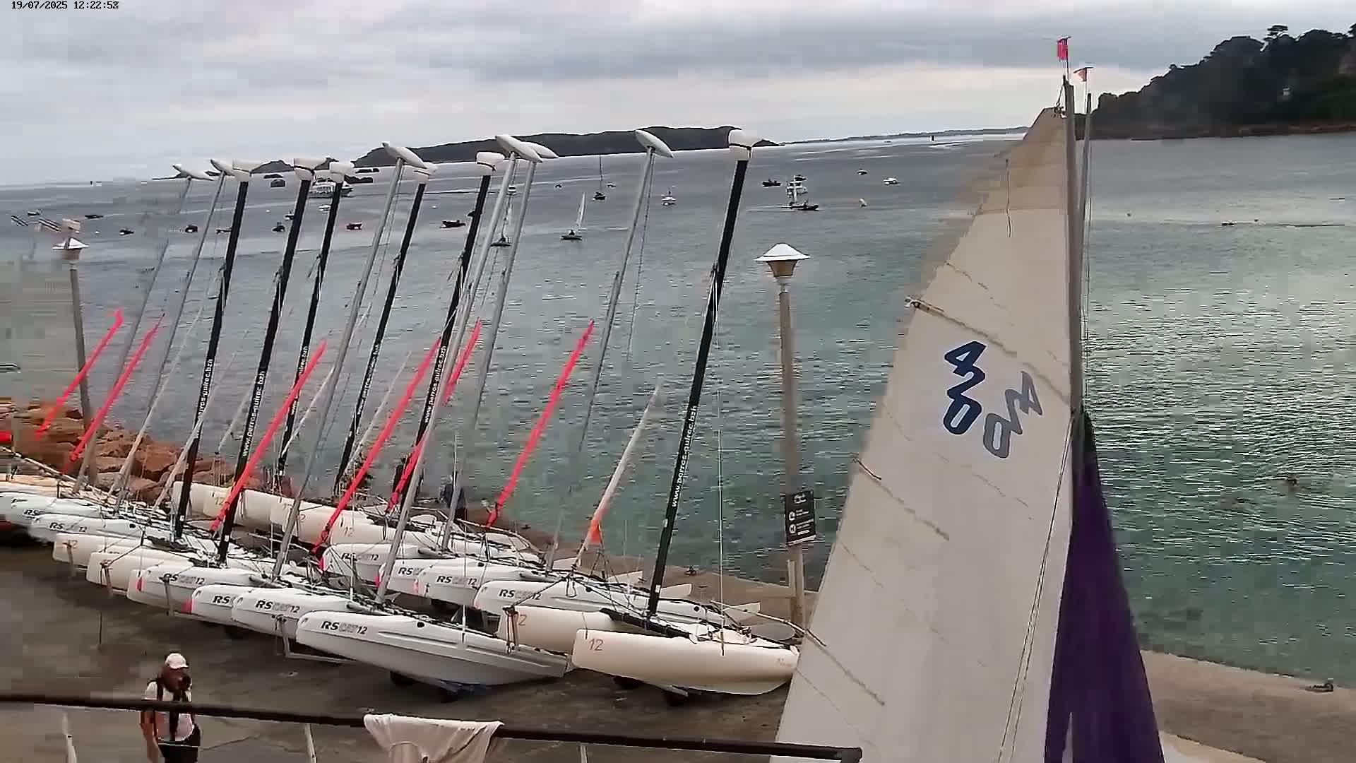 Perros-Guirec Plage de Trestraou Beach Live Cam - Lannion, Cotes-d'Armor, Bretagne, France