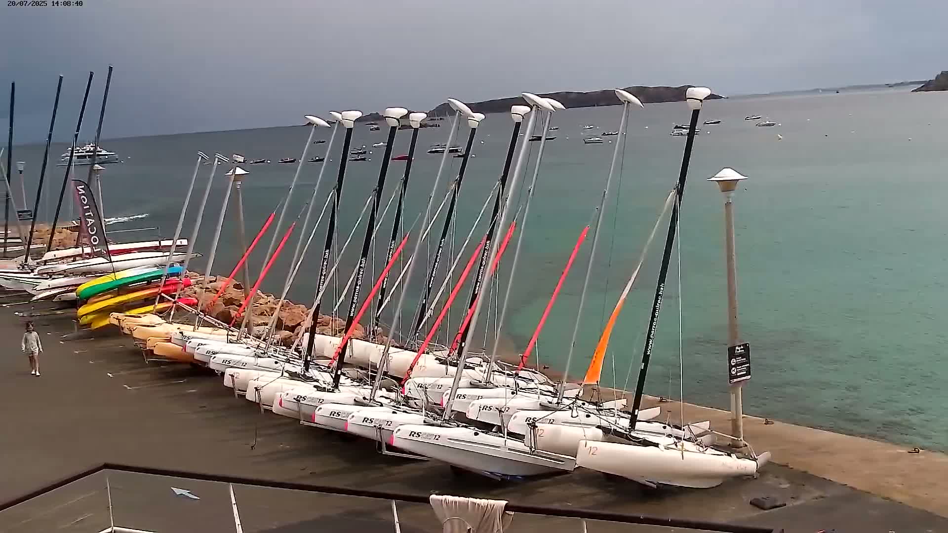 Perros-Guirec Plage de Trestraou Beach Live Cam - Lannion, Cotes-d'Armor, Bretagne, France
