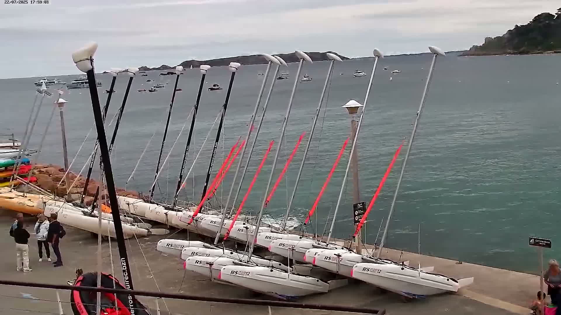 Perros-Guirec Plage de Trestraou Beach Live Cam - Lannion, Cotes-d'Armor, Bretagne, France