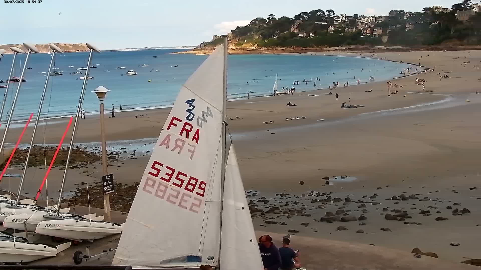 Perros-Guirec Plage de Trestraou Beach Live Cam - Lannion, Cotes-d'Armor, Bretagne, France