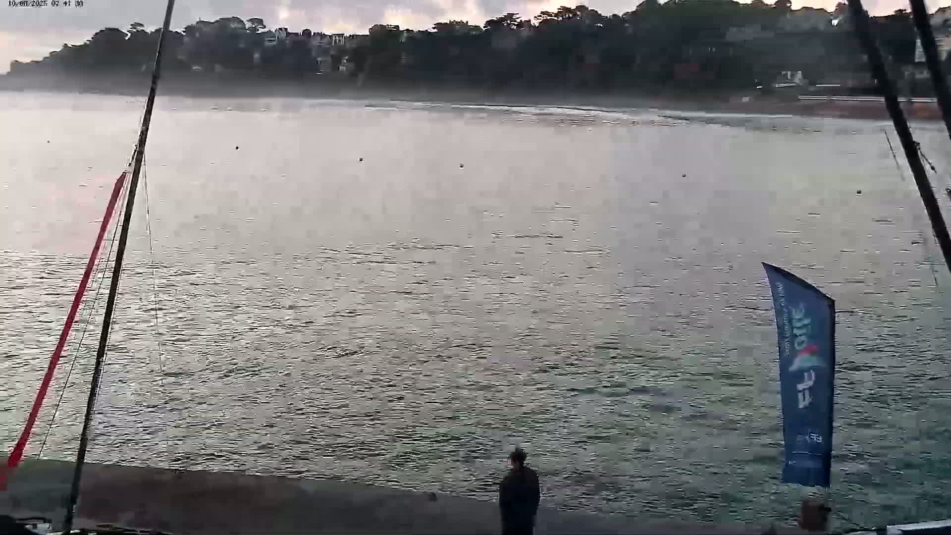 Perros-Guirec Plage de Trestraou Beach Live Cam - Lannion, Cotes-d'Armor, Bretagne, France