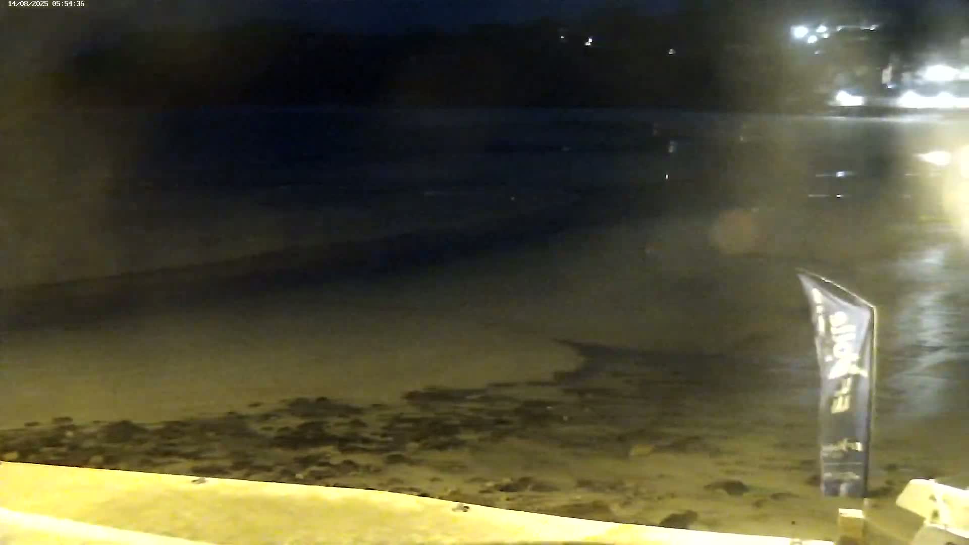 Perros-Guirec Plage de Trestraou Beach Live Cam - Lannion, Cotes-d'Armor, Bretagne, France
