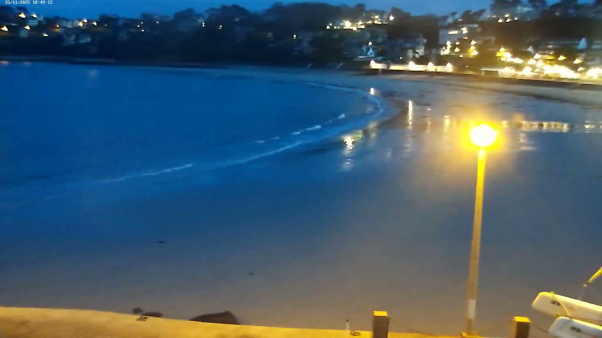 Perros-Guirec Plage de Trestraou Beach Live Cam - Lannion, Cotes-d'Armor, Bretagne, France