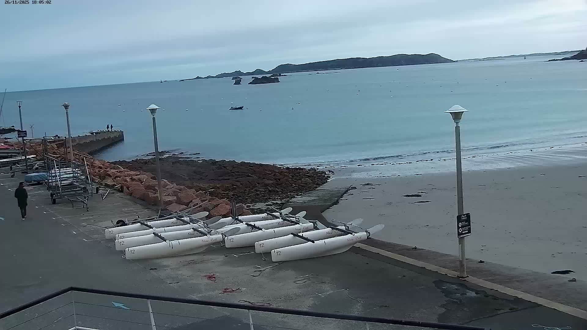 Perros-Guirec Plage de Trestraou Beach Live Cam - Lannion, Cotes-d'Armor, Bretagne, France