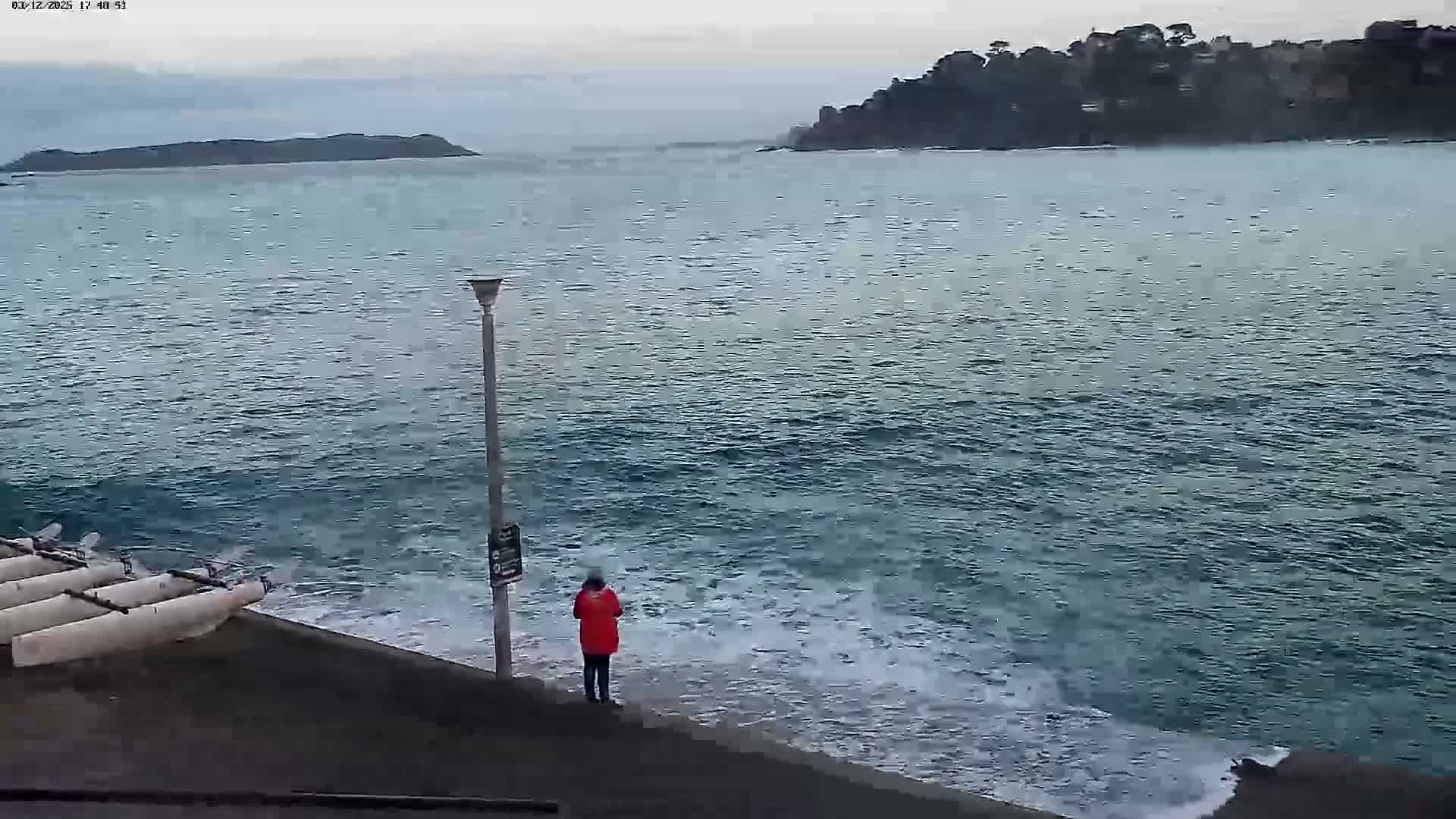 Perros-Guirec Plage de Trestraou Beach Live Cam - Lannion, Cotes-d'Armor, Bretagne, France