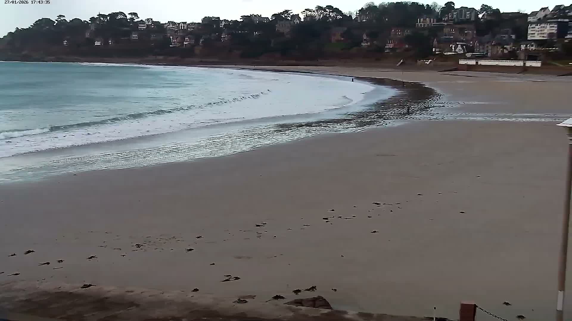 Perros-Guirec Plage de Trestraou Beach Live Cam - Lannion, Cotes-d'Armor, Bretagne, France