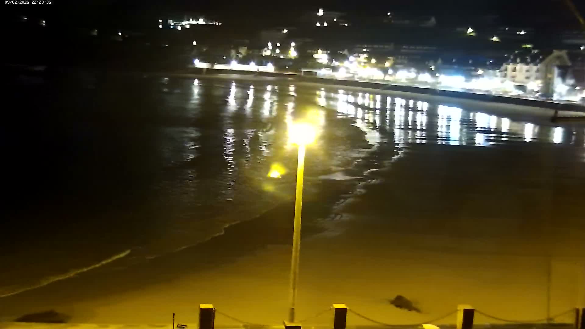 Perros-Guirec Plage de Trestraou Beach Live Cam - Lannion, Cotes-d'Armor, Bretagne, France