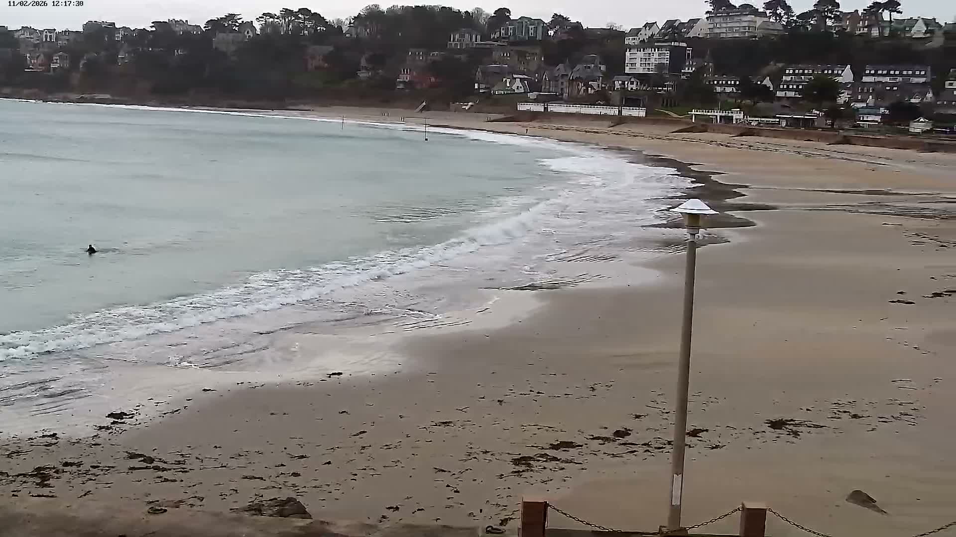 Perros-Guirec Plage de Trestraou Beach Live Cam - Lannion, Cotes-d'Armor, Bretagne, France