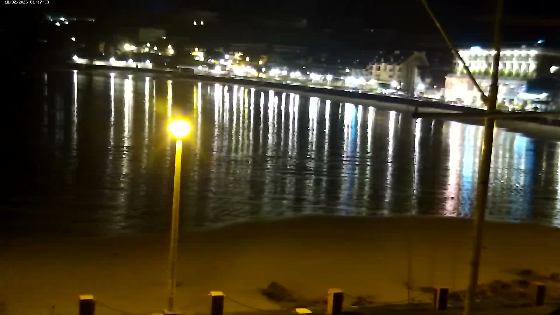 Perros-Guirec Plage de Trestraou Beach Live Cam - Lannion, Cotes-d'Armor, Bretagne, France