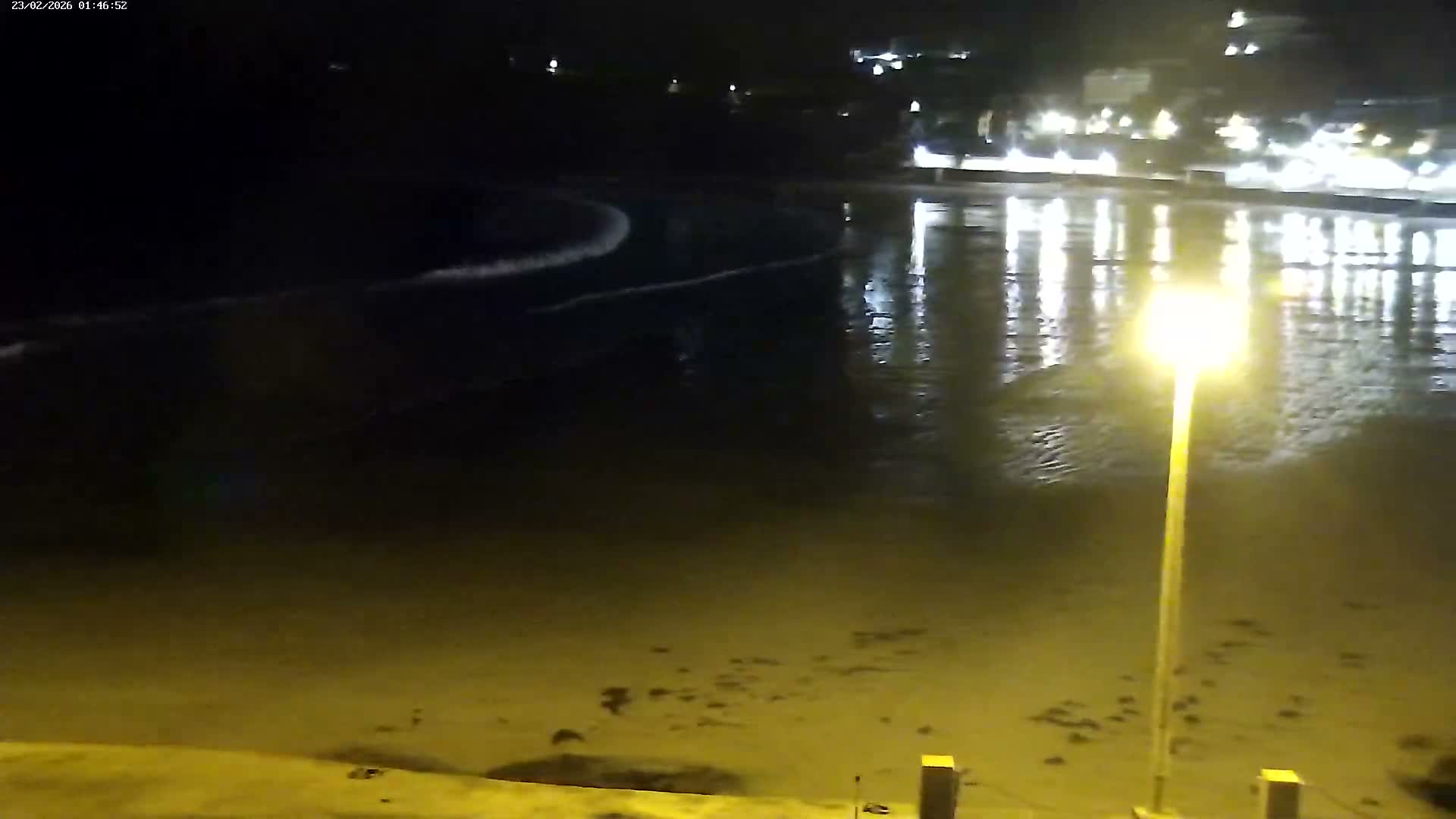 Perros-Guirec Plage de Trestraou Beach Live Cam - Lannion, Cotes-d'Armor, Bretagne, France