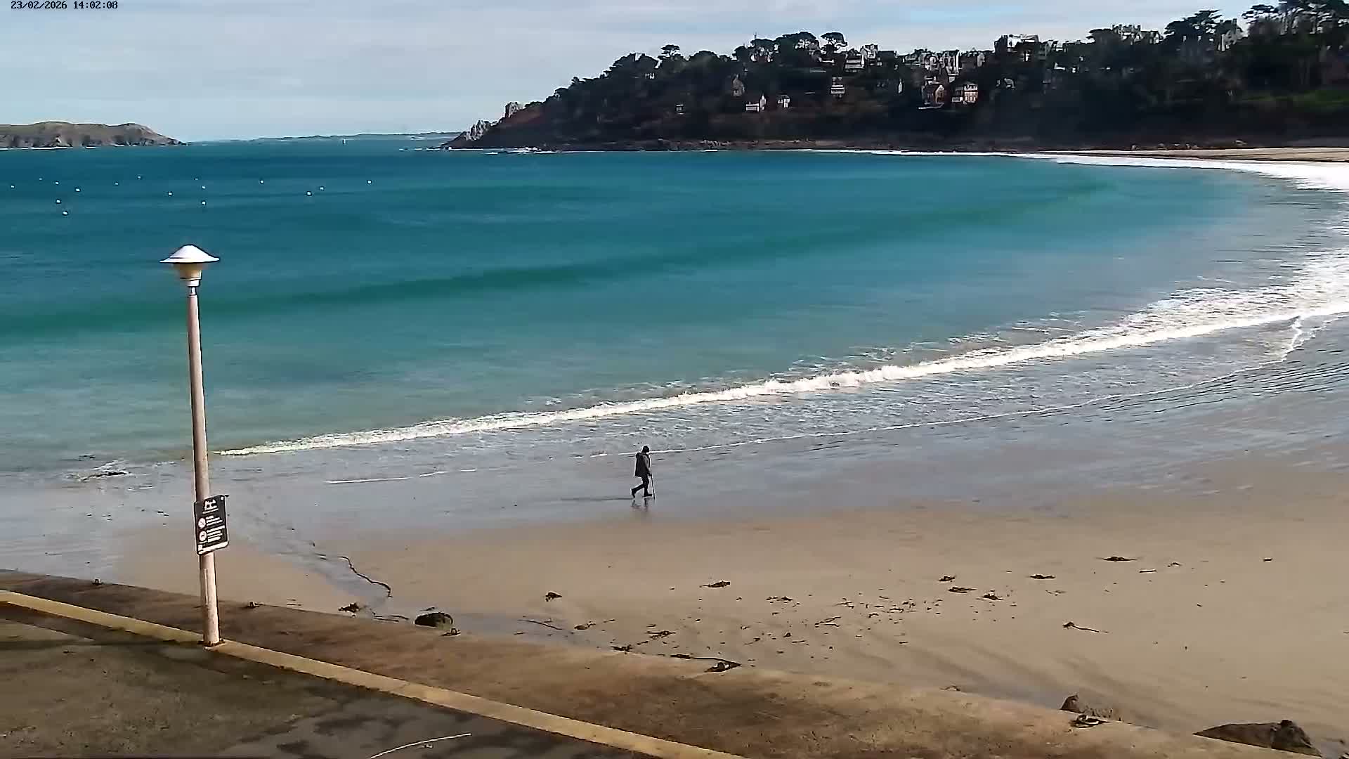 Perros-Guirec Plage de Trestraou Beach Live Cam - Lannion, Cotes-d'Armor, Bretagne, France
