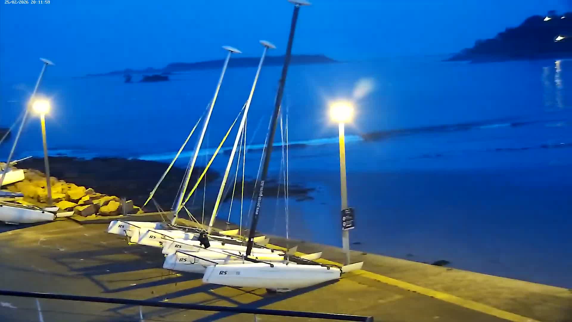Perros-Guirec Plage de Trestraou Beach Live Cam - Lannion, Cotes-d'Armor, Bretagne, France