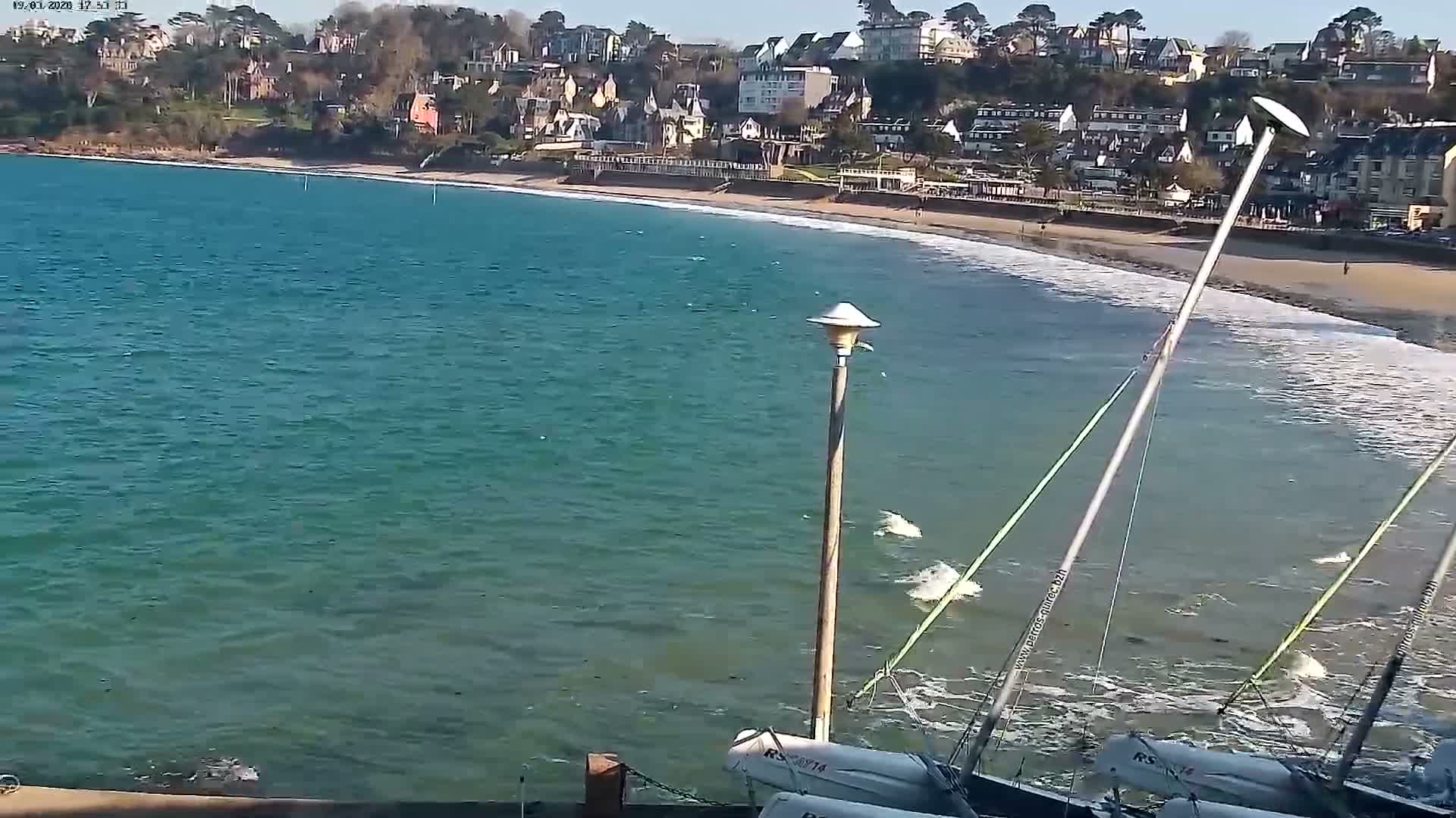 Perros-Guirec Plage de Trestraou Beach Live Cam - Lannion, Cotes-d'Armor, Bretagne, France