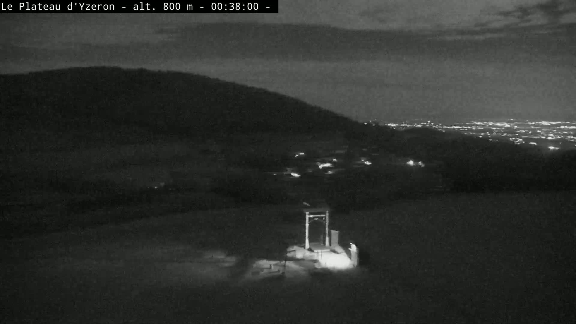 Yzeron Adventure,  Plateau d'Yzeron Live Cam - Lyon, Rhone, Auvergne-Rhone-Alpes, france