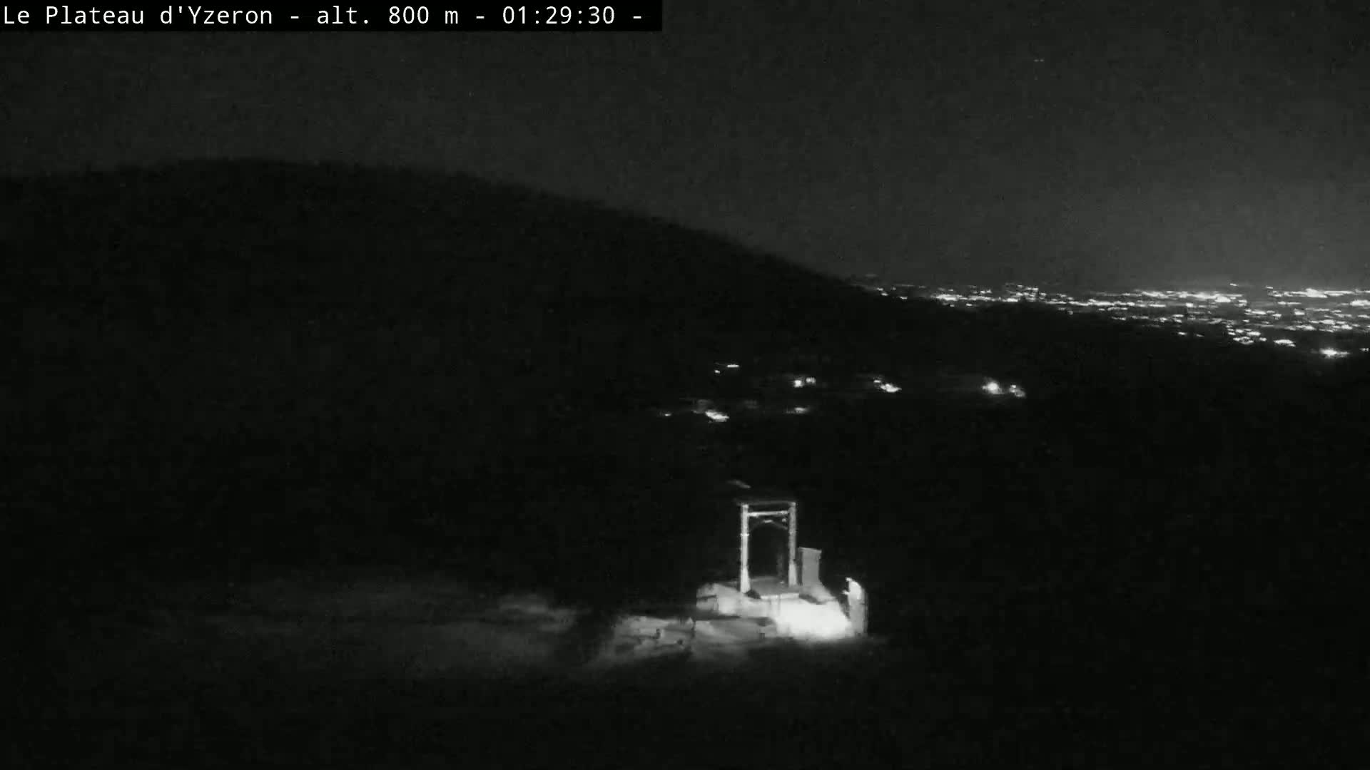 Yzeron Adventure,  Plateau d'Yzeron Live Cam - Lyon, Rhone, Auvergne-Rhone-Alpes, france