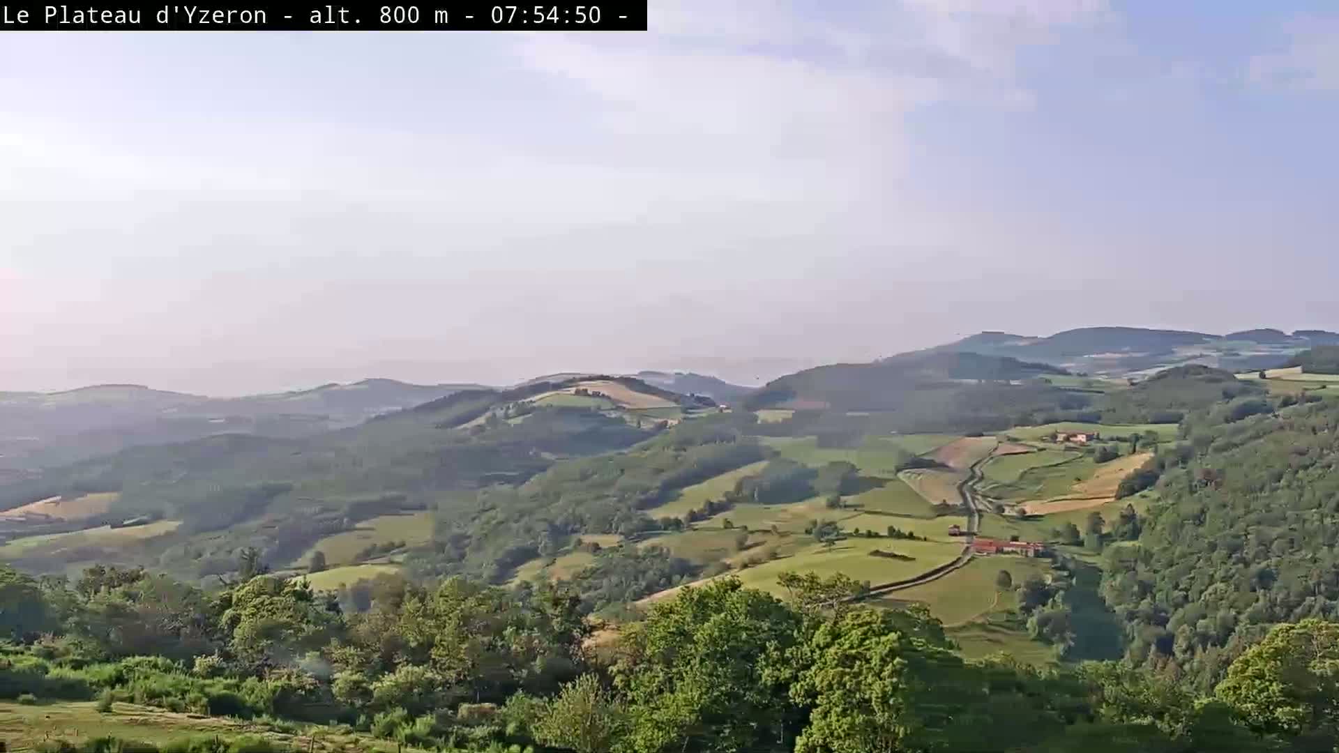 Yzeron Adventure,  Plateau d'Yzeron Live Cam - Lyon, Rhone, Auvergne-Rhone-Alpes, france