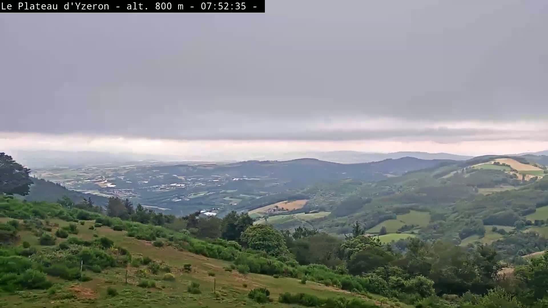 Yzeron Adventure,  Plateau d'Yzeron Live Cam - Lyon, Rhone, Auvergne-Rhone-Alpes, france